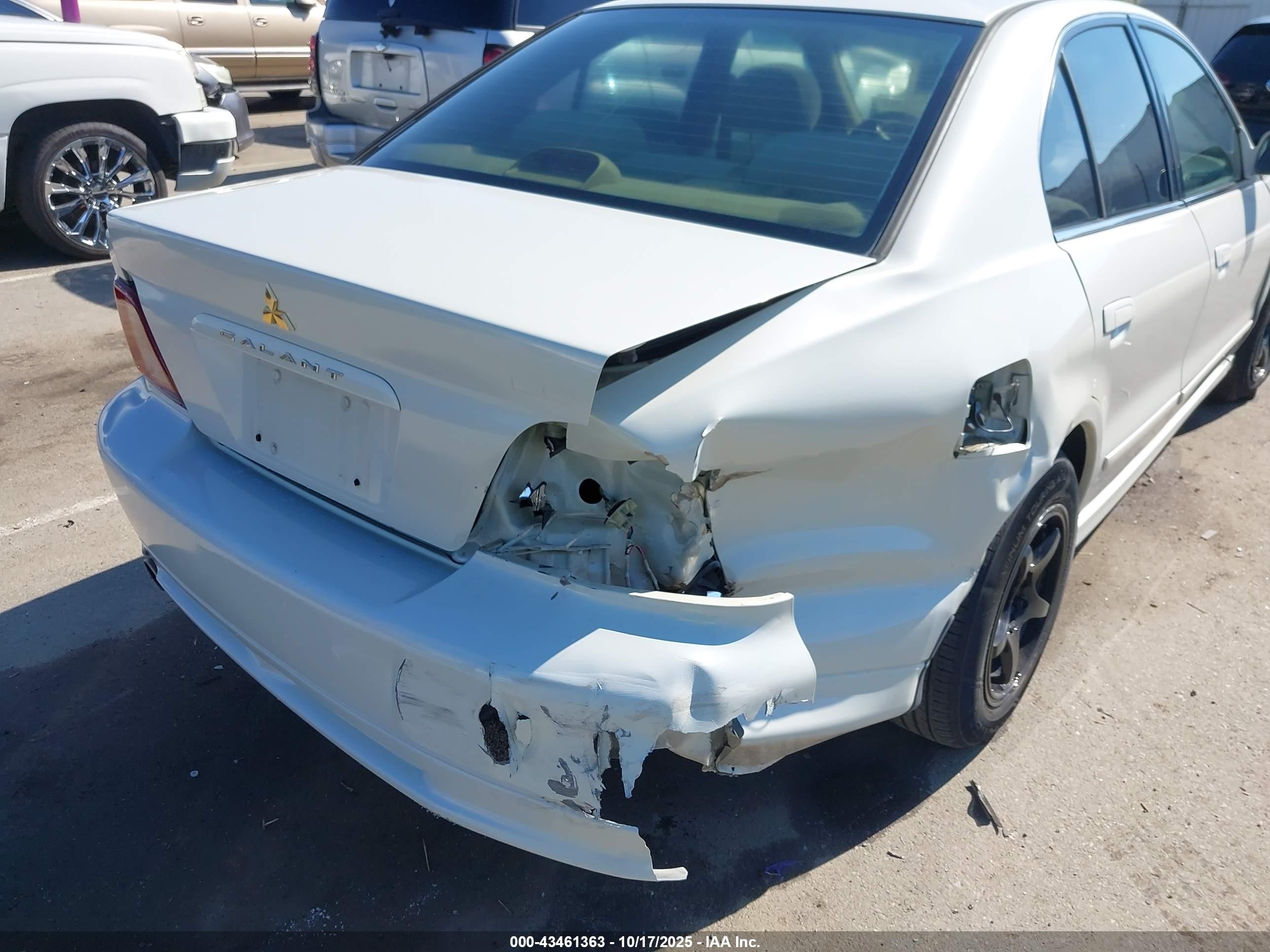 2002 Mitsubishi Galant Es/ls White vin: 4A3AA46G52E076166