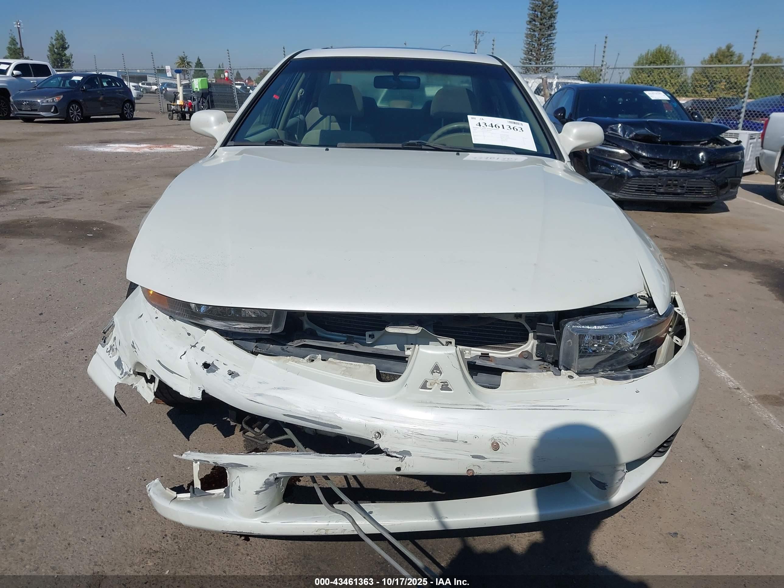 2002 Mitsubishi Galant Es/ls White vin: 4A3AA46G52E076166
