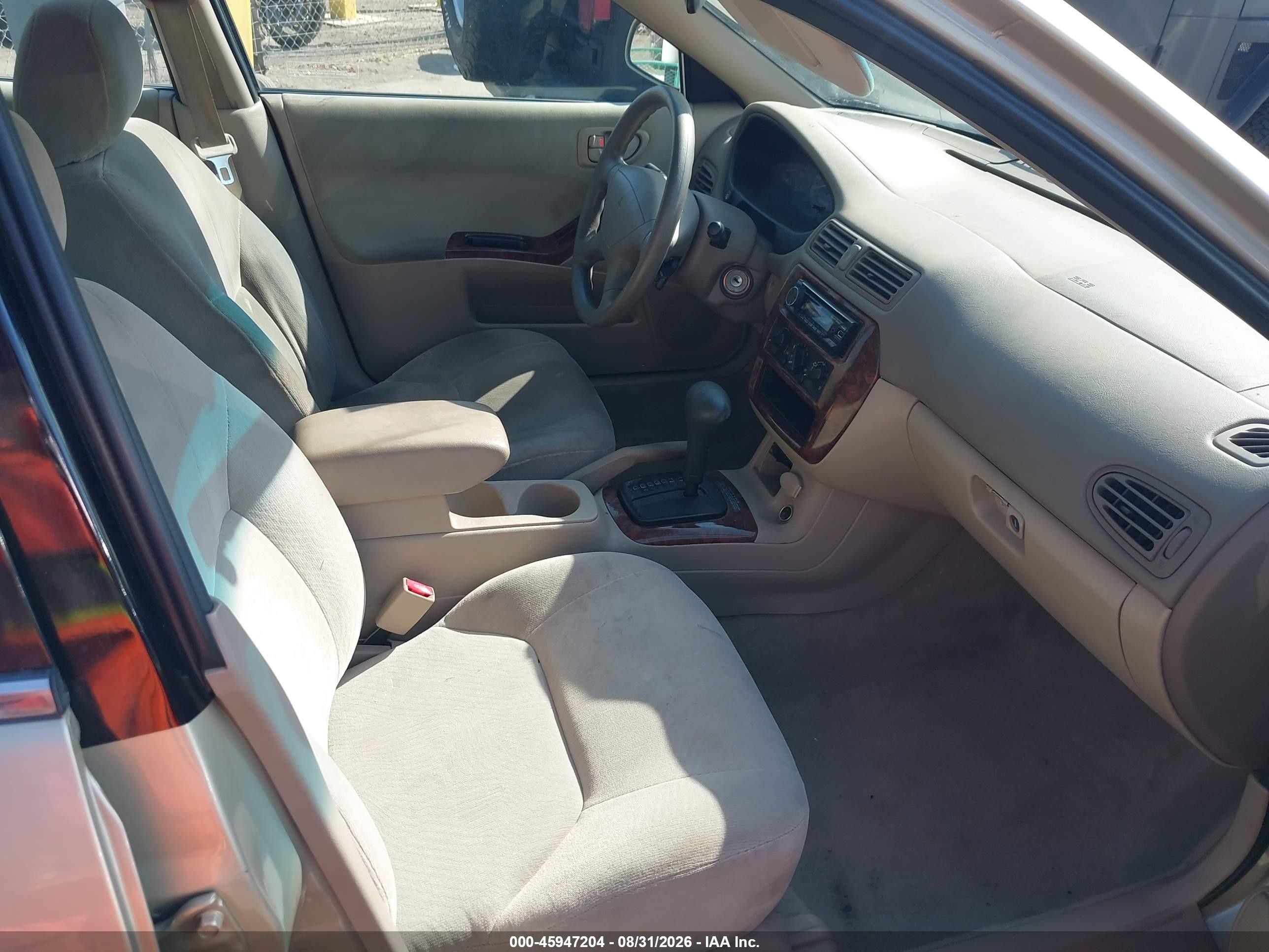 2001 Mitsubishi Galant Es Gold vin: 4A3AA46G61E154128