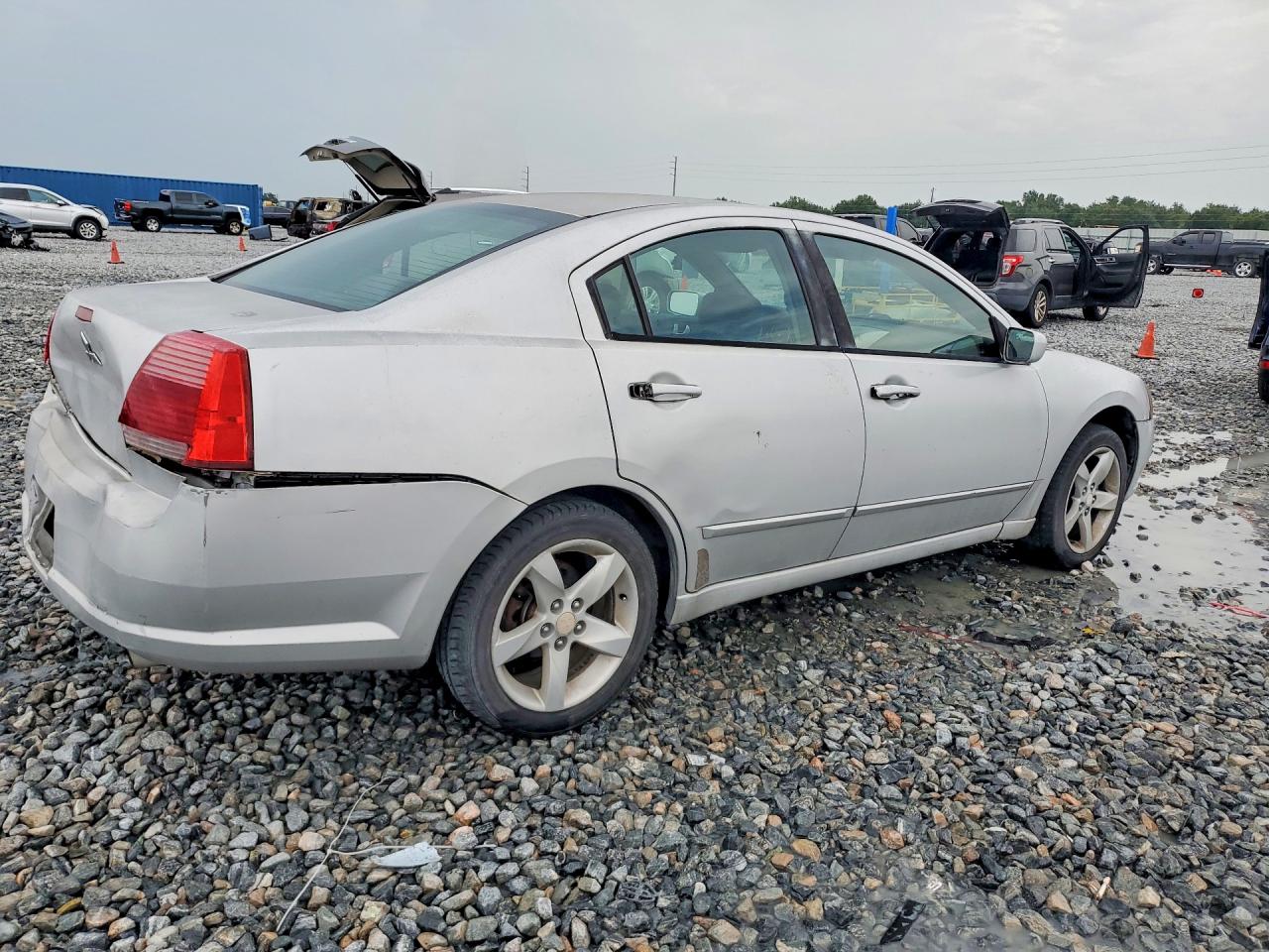 2006 Mitsubishi Galant Es Medium Silver vin: 4A3AB36F26E011621