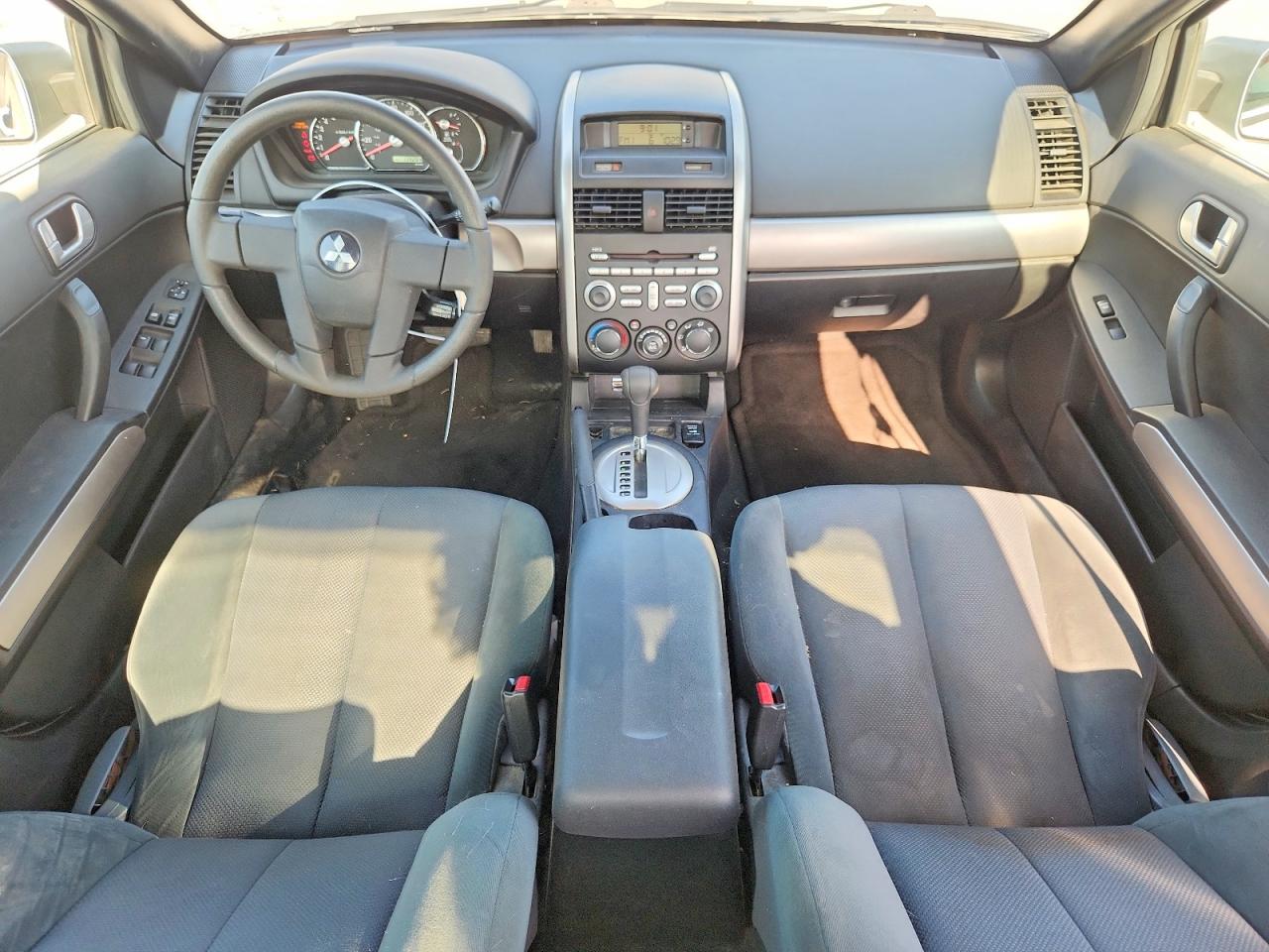 2006 Mitsubishi Galant Es Medium Silver vin: 4A3AB36F26E011781