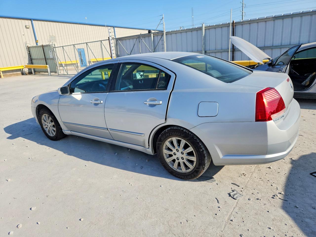 2006 Mitsubishi Galant Es Medium Silver vin: 4A3AB36F26E011781