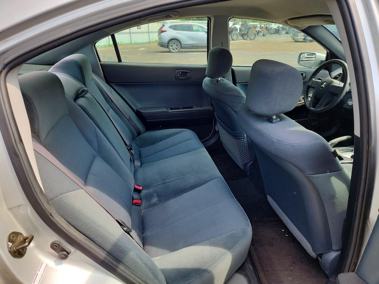 2005 Mitsubishi Galant Es Medium Silver vin: 4A3AB36F65E052882