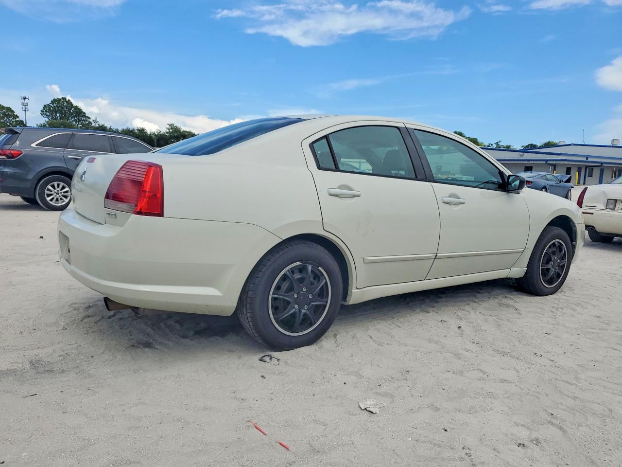 2005 Mitsubishi Galant Es Medium White vin: 4A3AB36F95E064718