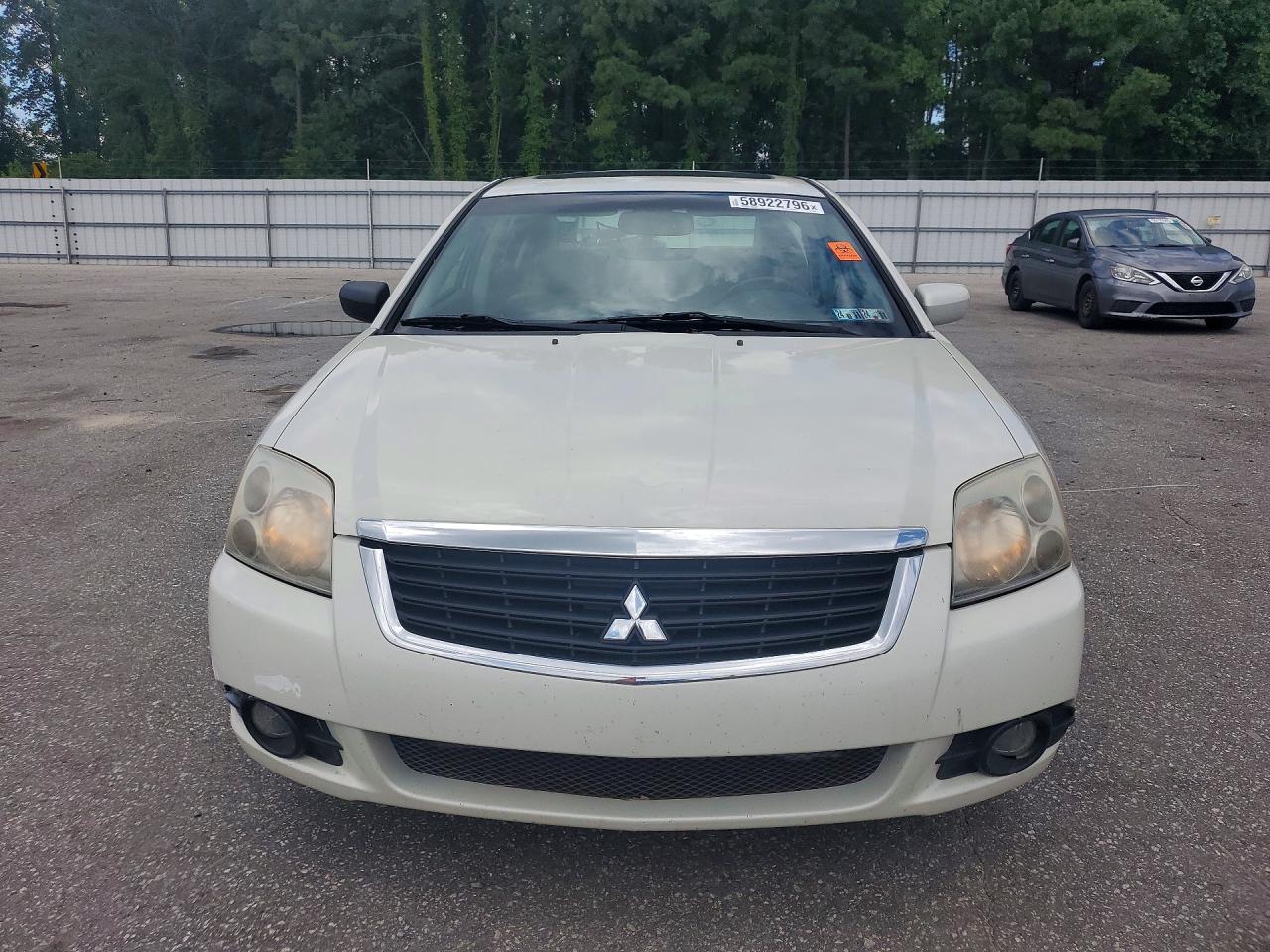 2009 Mitsubishi Galant Es White vin: 4A3AB56F09E028515