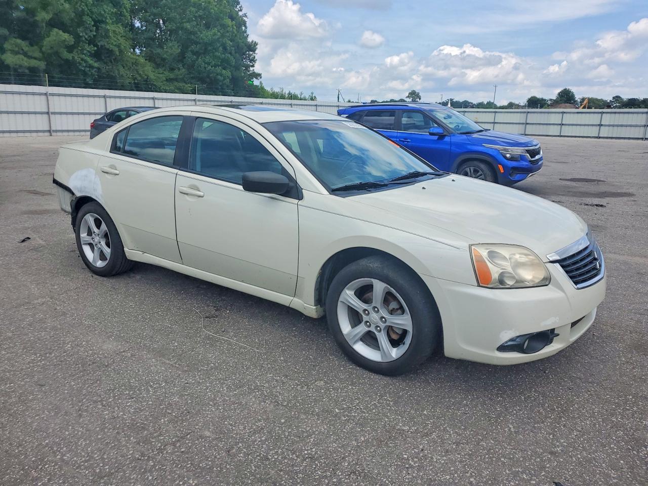 2009 Mitsubishi Galant Es White vin: 4A3AB56F09E028515