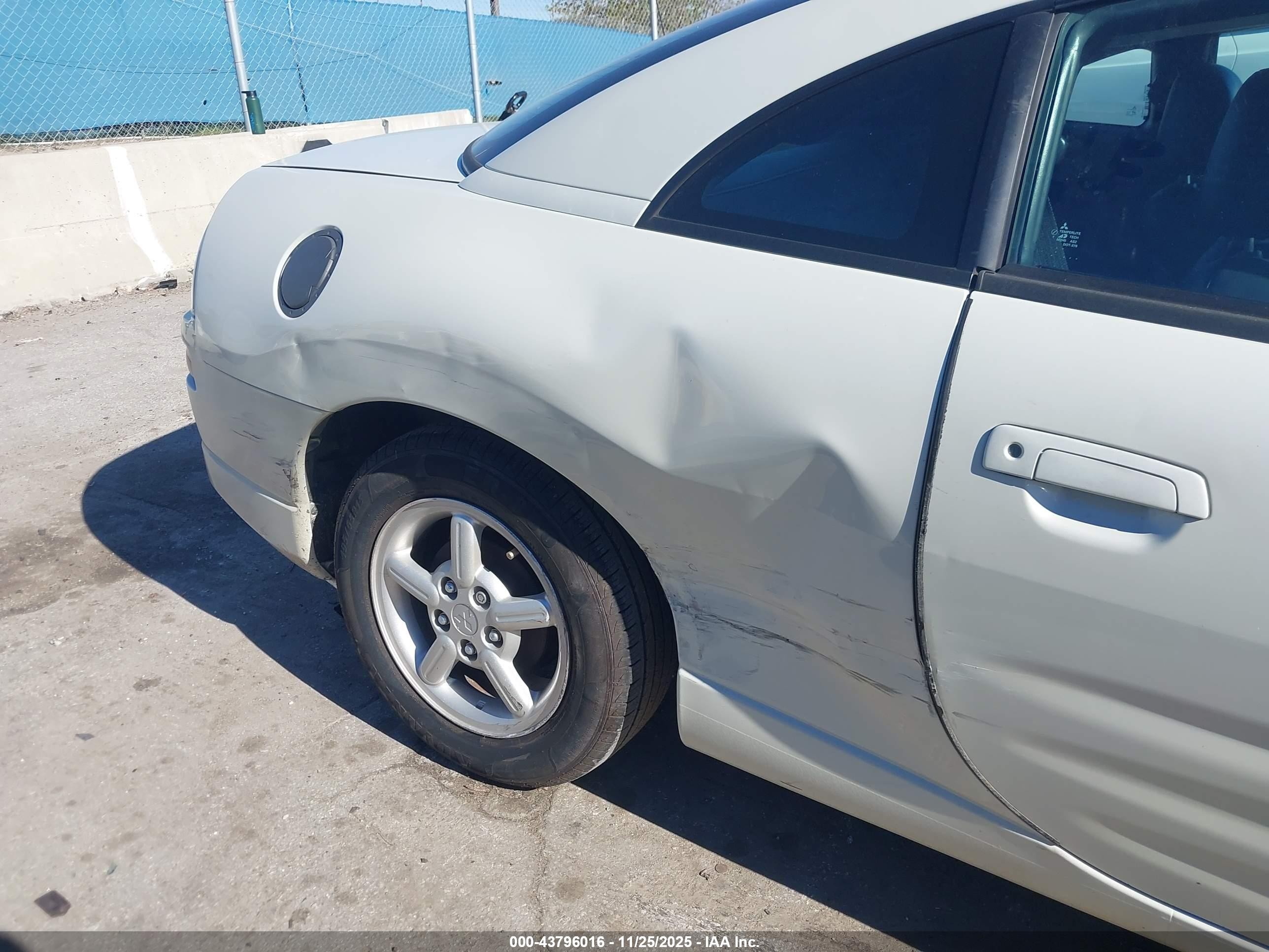 2003 Mitsubishi Eclipse Rs Cream vin: 4A3AC34G33E171107