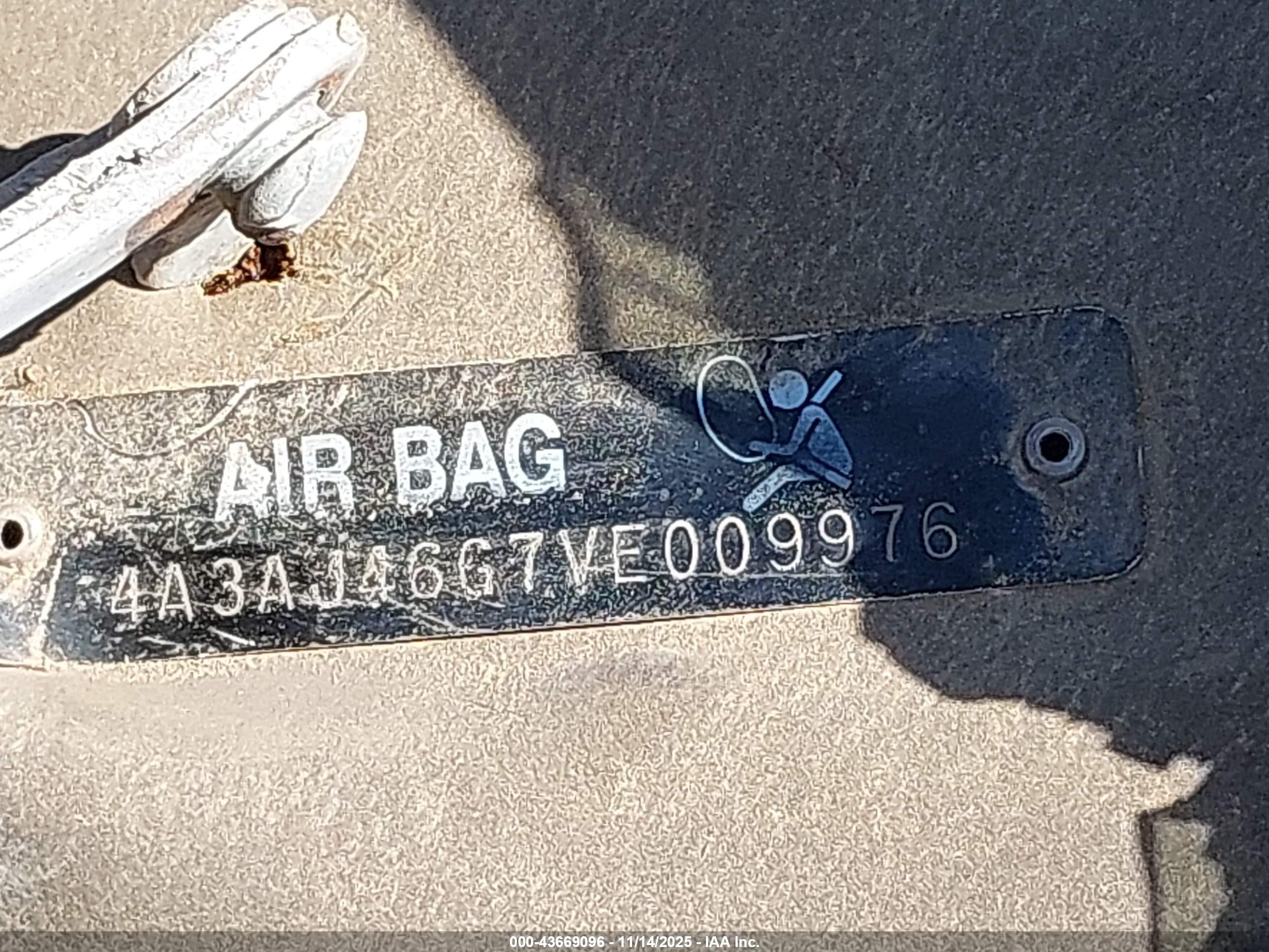 1997 Mitsubishi Galant De Бежевый vin: 4A3AJ46G7VE009976