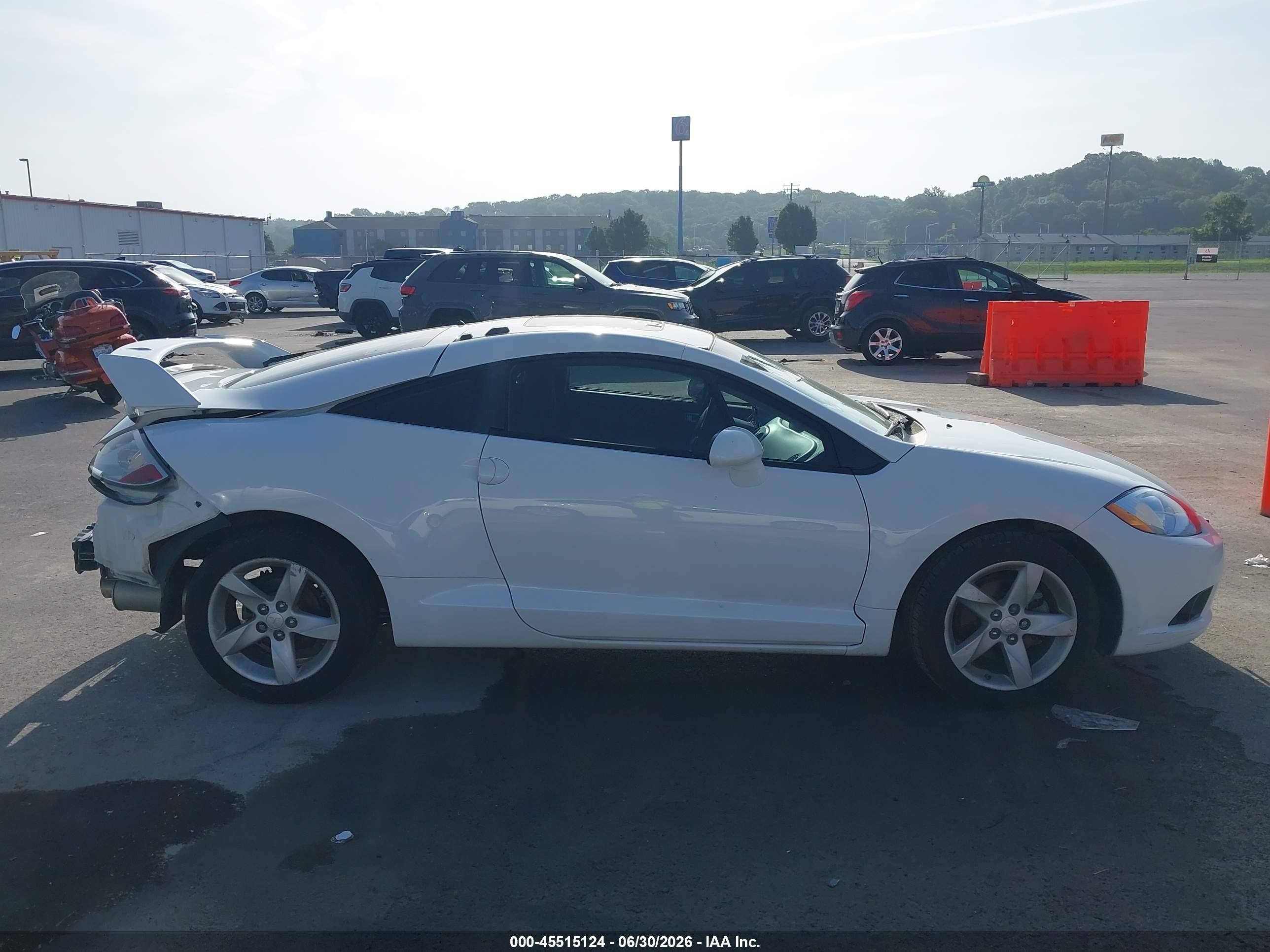 2009 Mitsubishi Eclipse Gs White vin: 4A3AK24F39E014660