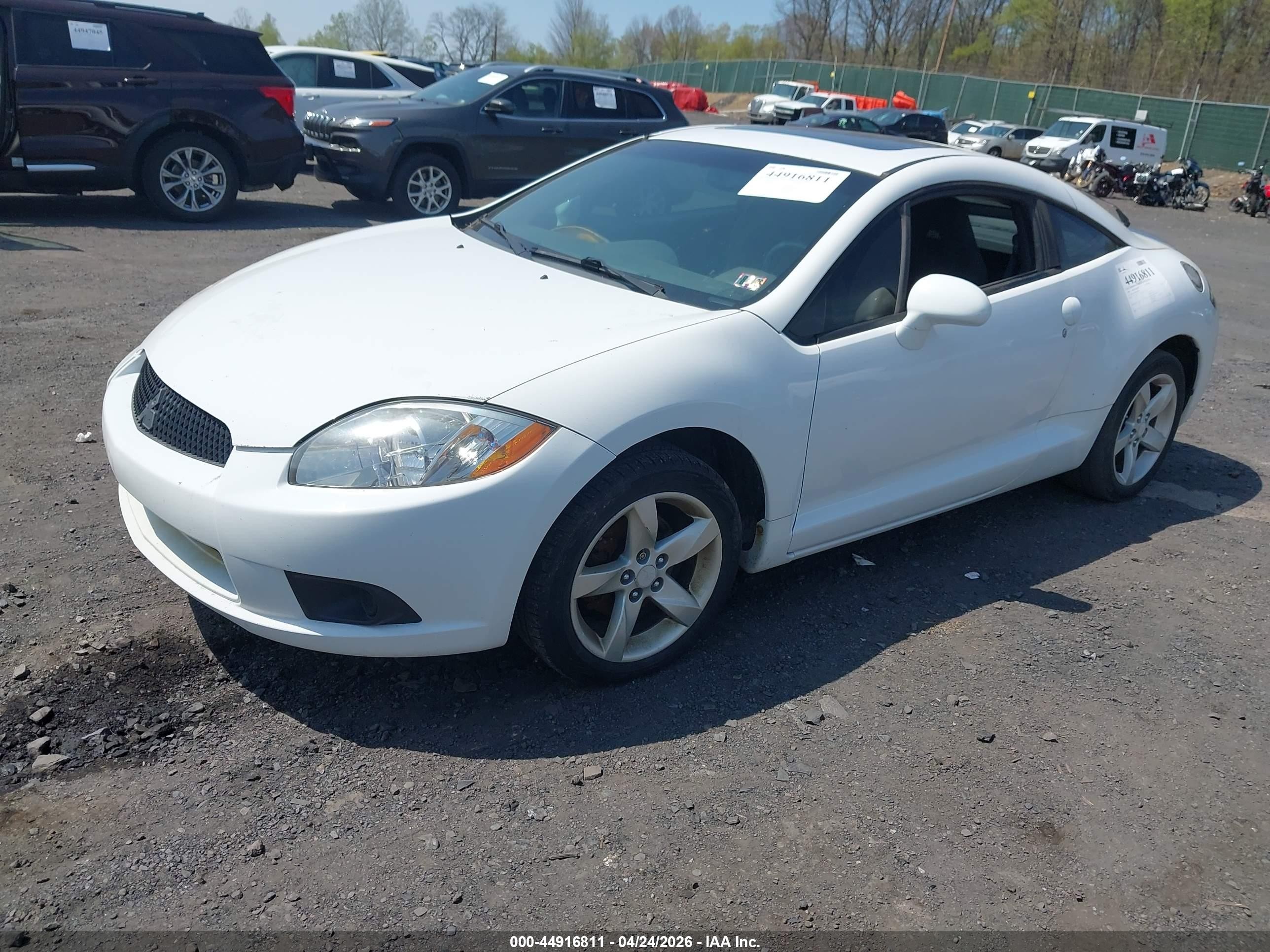 2009 Mitsubishi Eclipse Gs White vin: 4A3AK24F89E040641