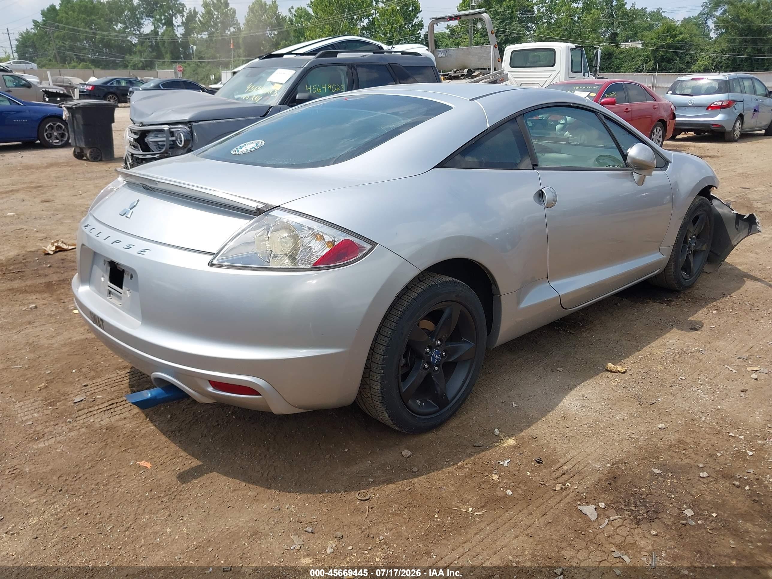 2009 Mitsubishi Eclipse Gs Silver vin: 4A3AK24FX9E022609