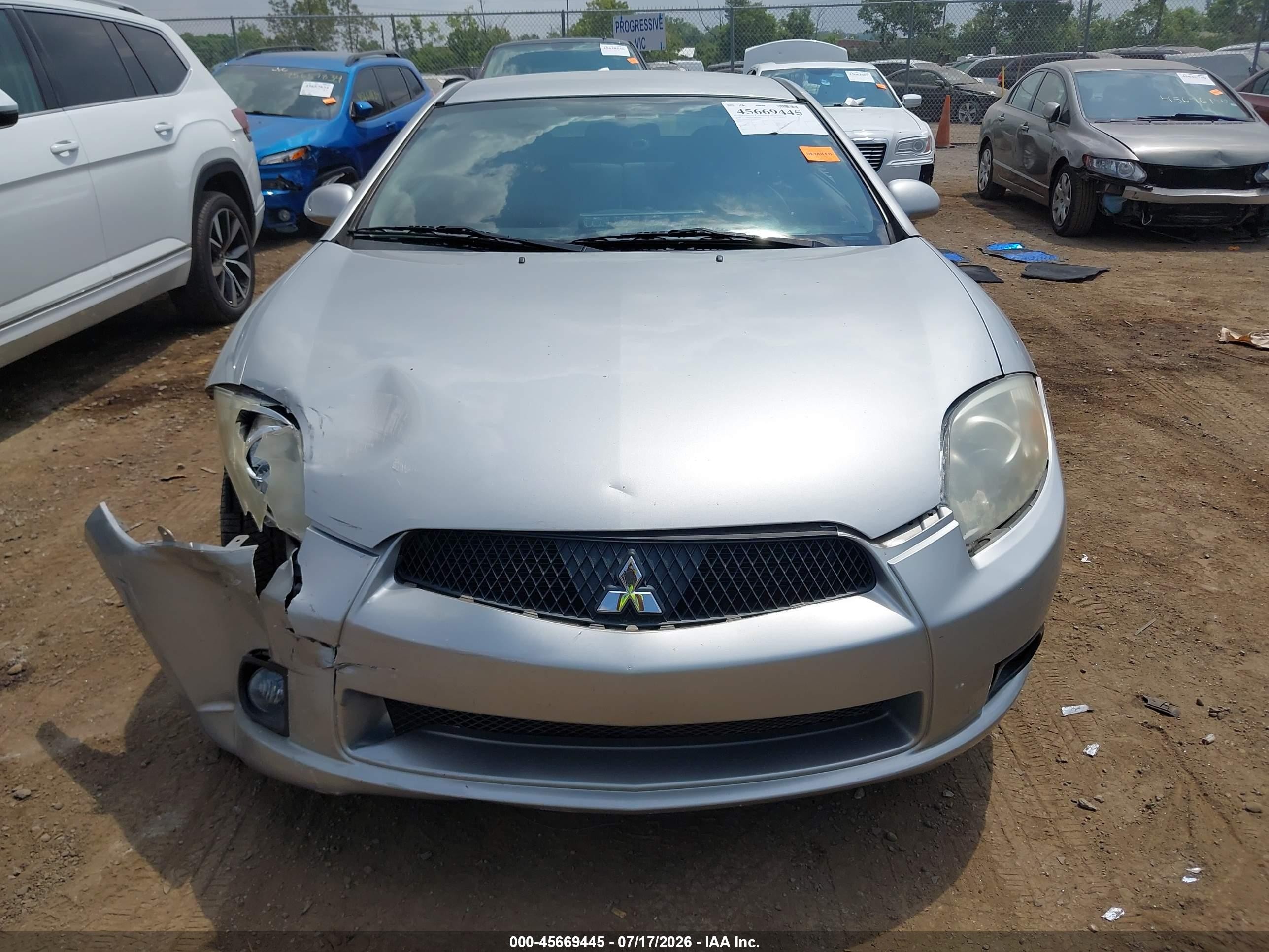 2009 Mitsubishi Eclipse Gs Silver vin: 4A3AK24FX9E022609