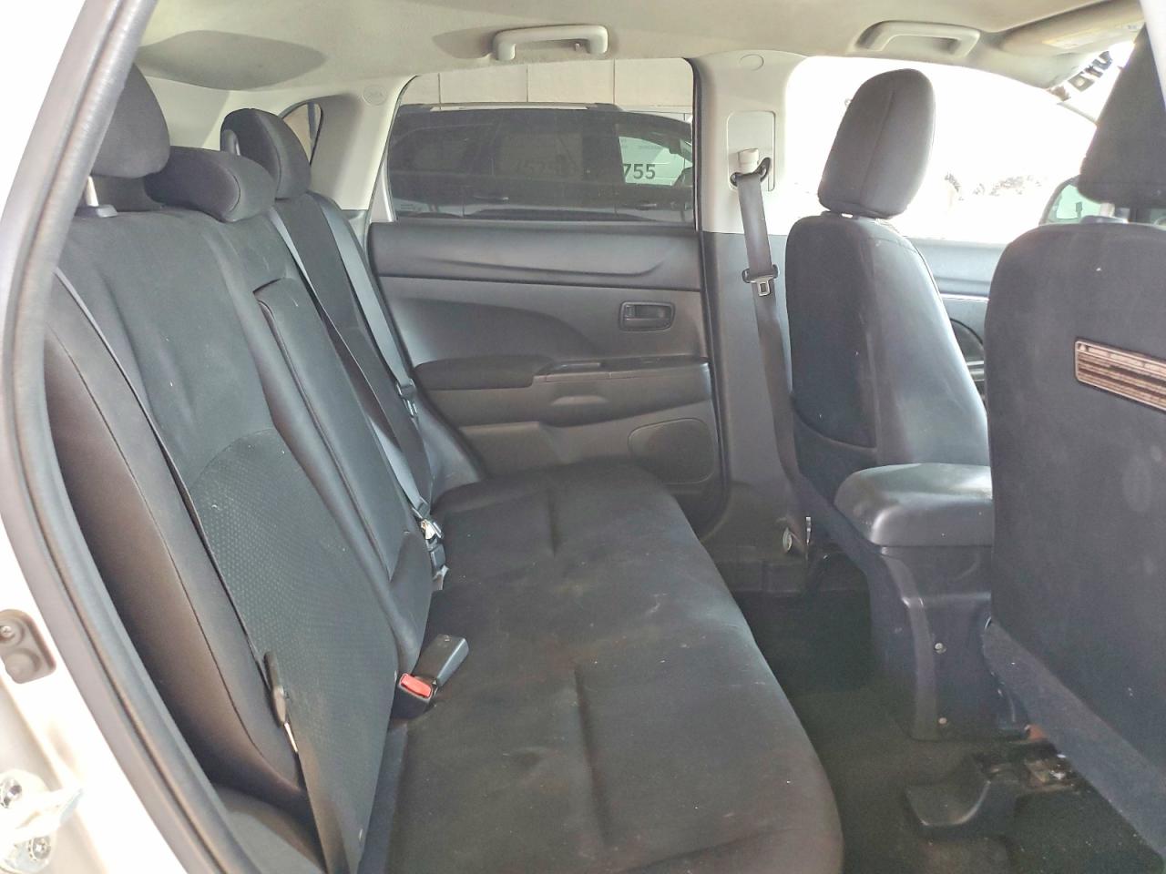2014 Mitsubishi Outlander Sport Es Silver vin: 4A4AP3AU0EE011148