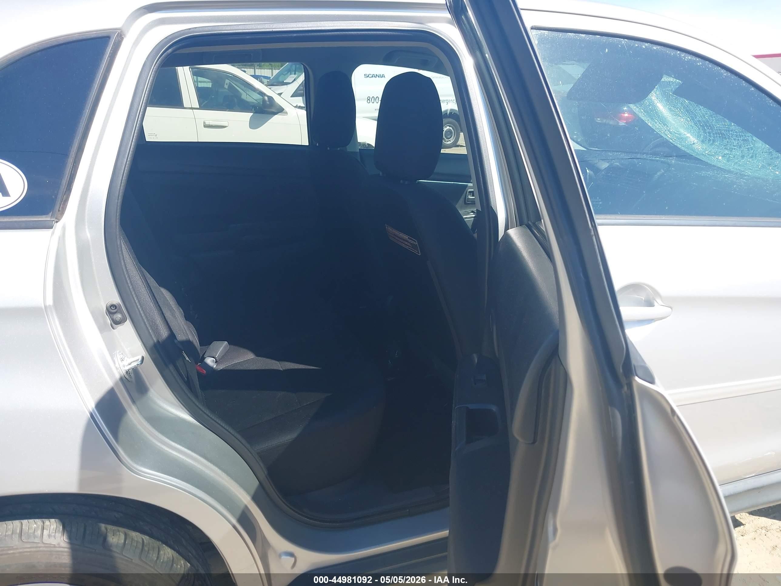 2014 Mitsubishi Outlander Sport Es Silver vin: 4A4AP3AU0EE025857