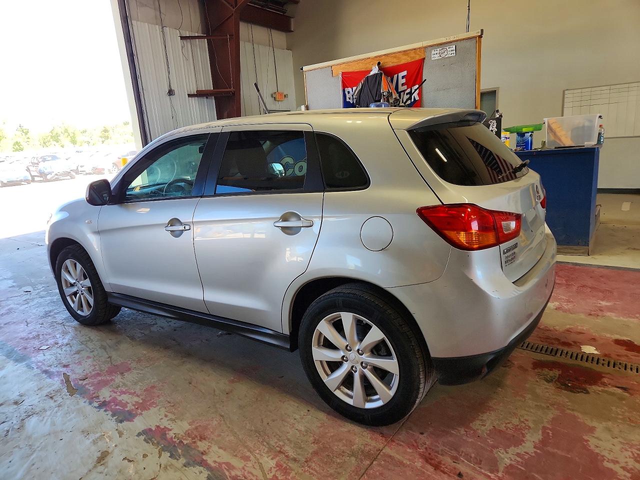 2015 Mitsubishi Outlander Sport Es Silver vin: 4A4AP3AU0FE009997