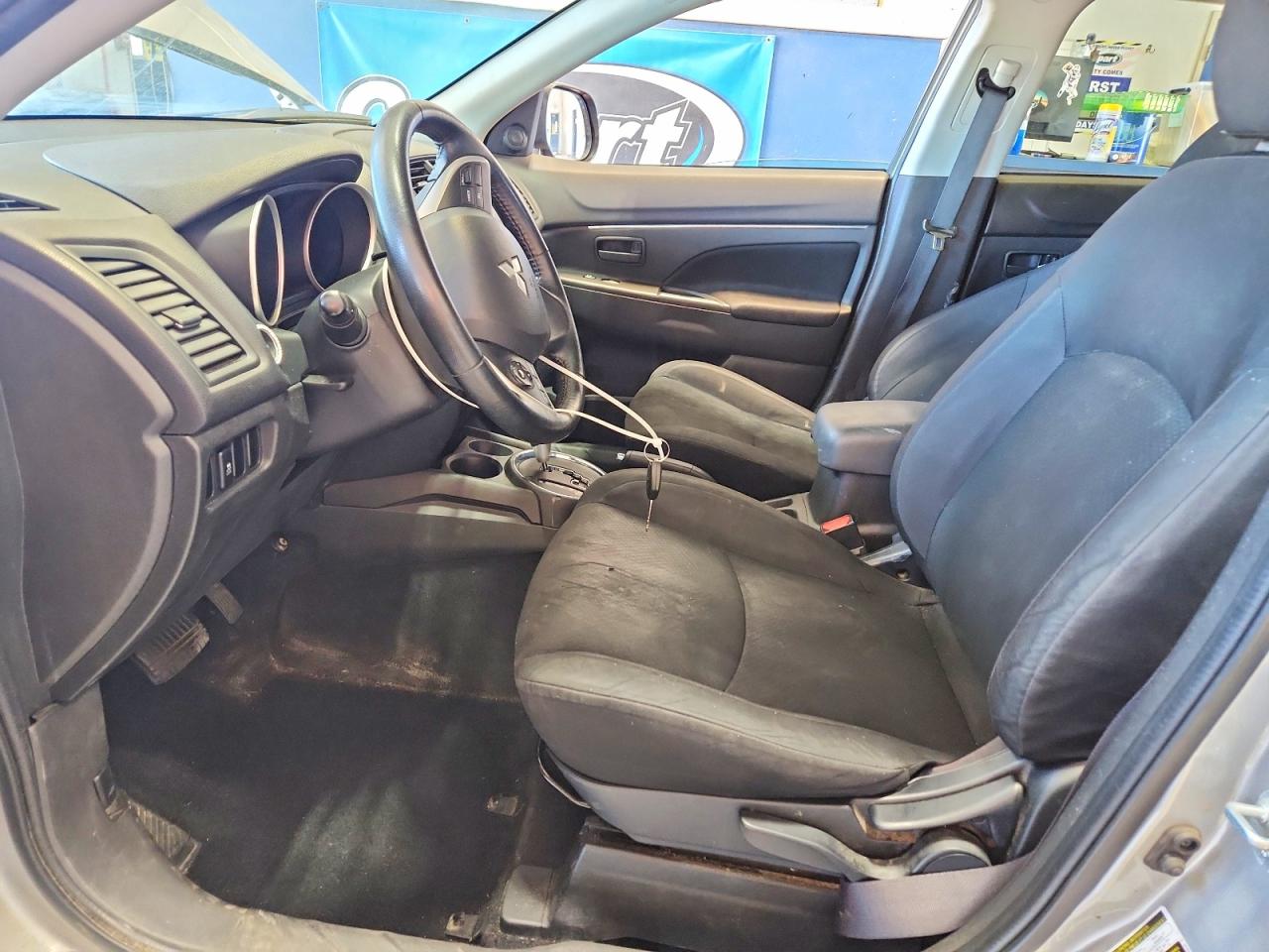 2015 Mitsubishi Outlander Sport Es Silver vin: 4A4AP3AU0FE009997