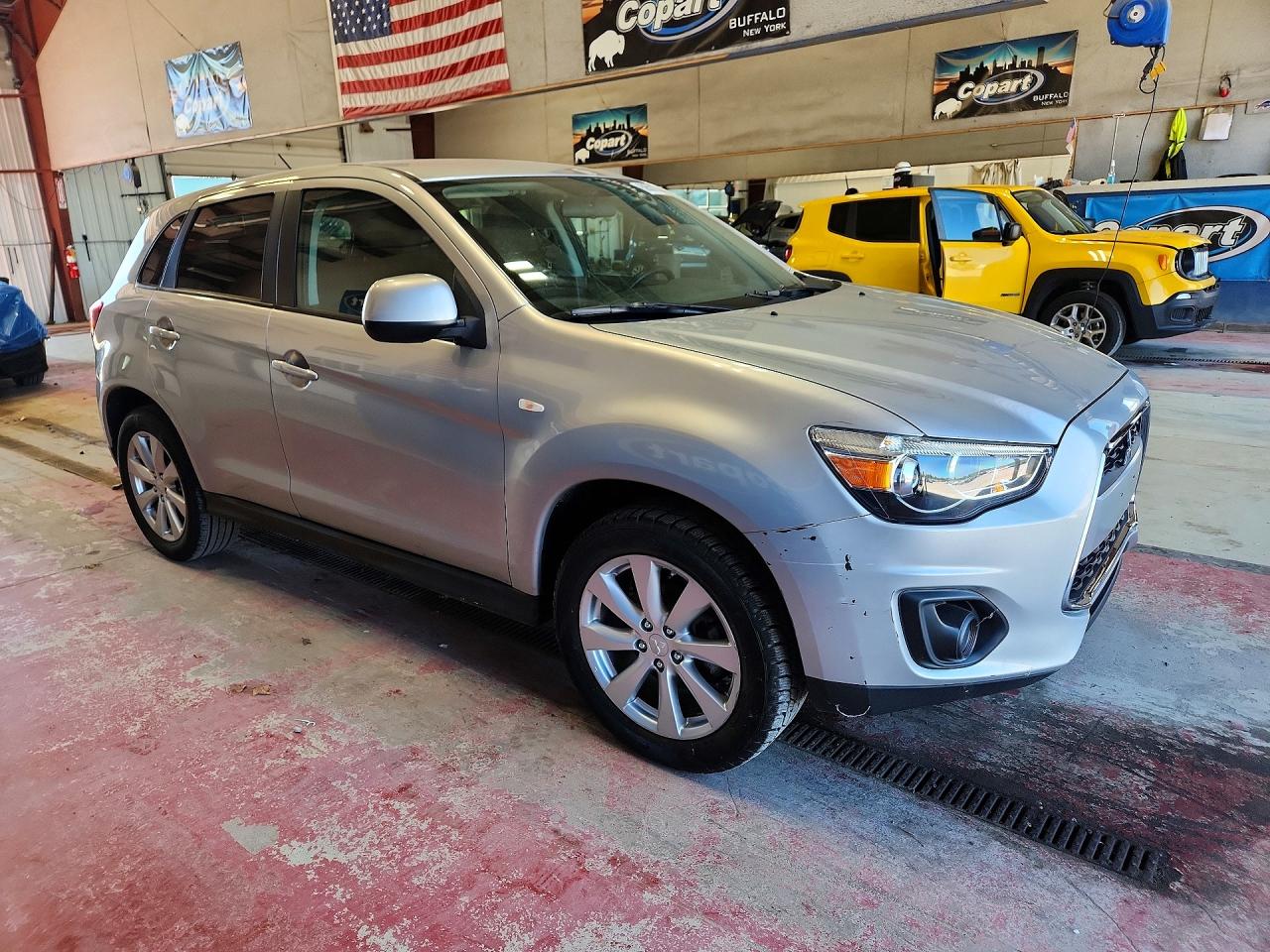 2015 Mitsubishi Outlander Sport Es Silver vin: 4A4AP3AU0FE009997
