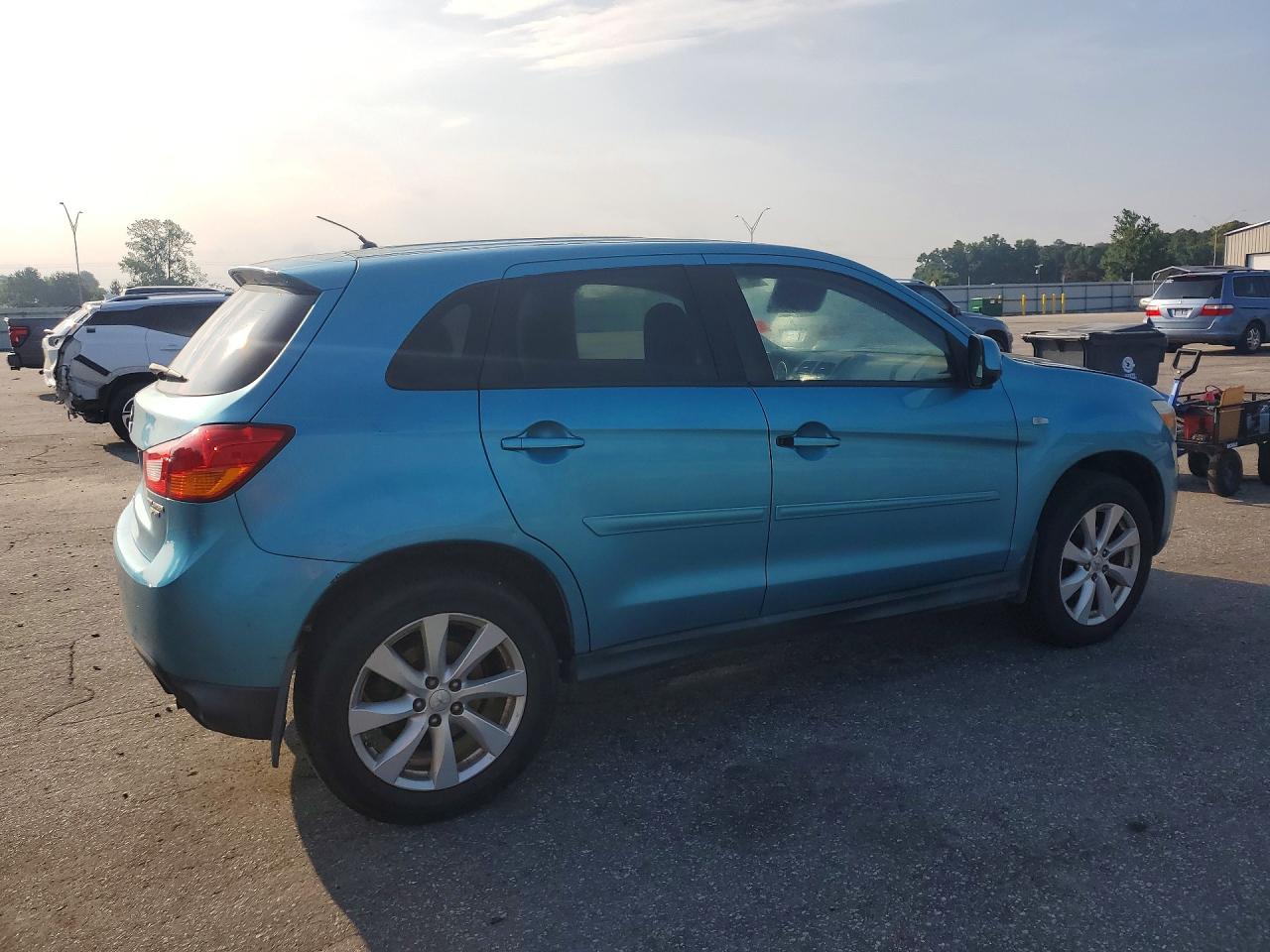 2014 Mits Outlander Blue vin: 4A4AP3AU1EE018044