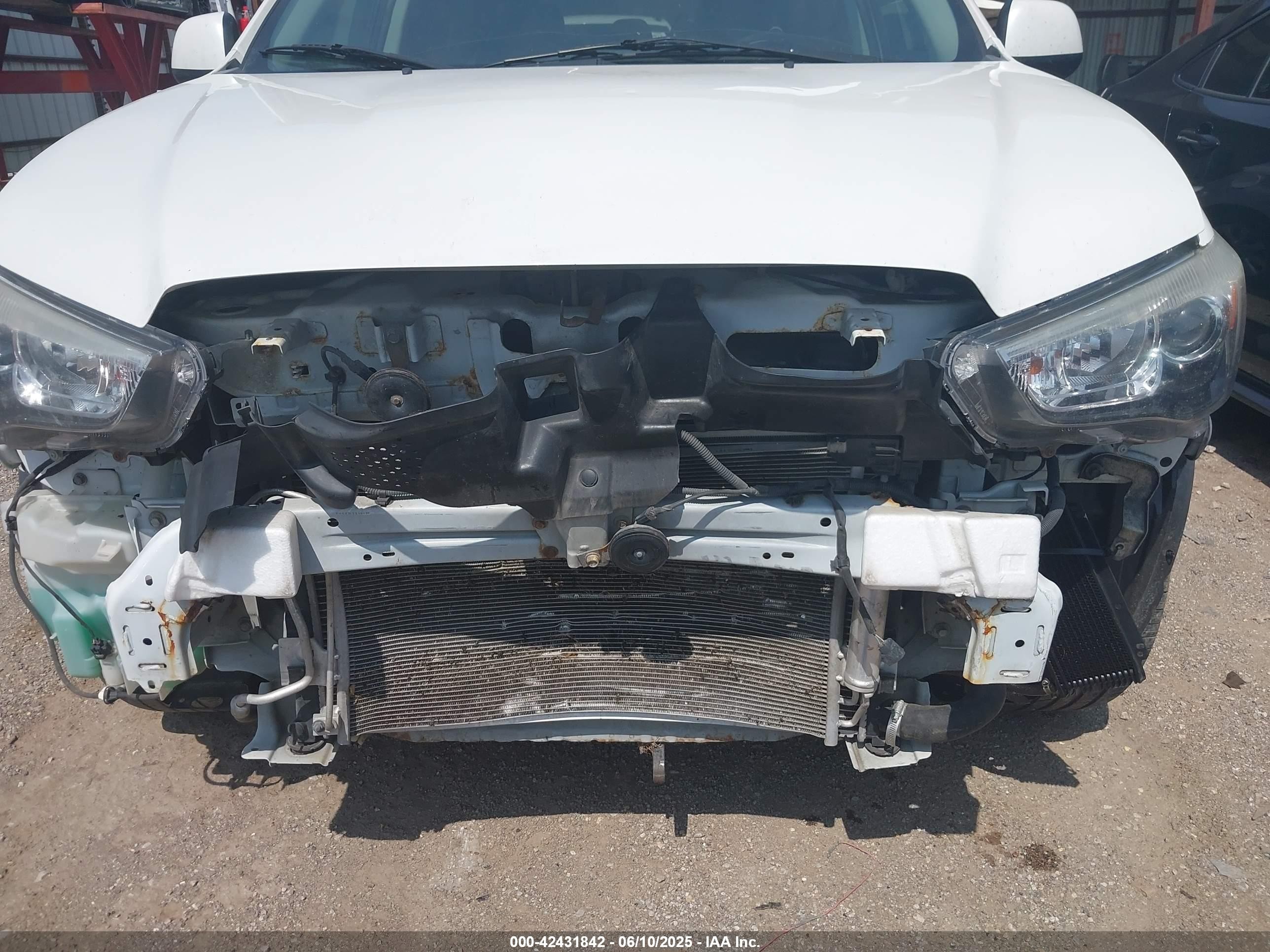 2015 Mitsubishi Outlander Sport Es White vin: 4A4AP3AU1FE052986