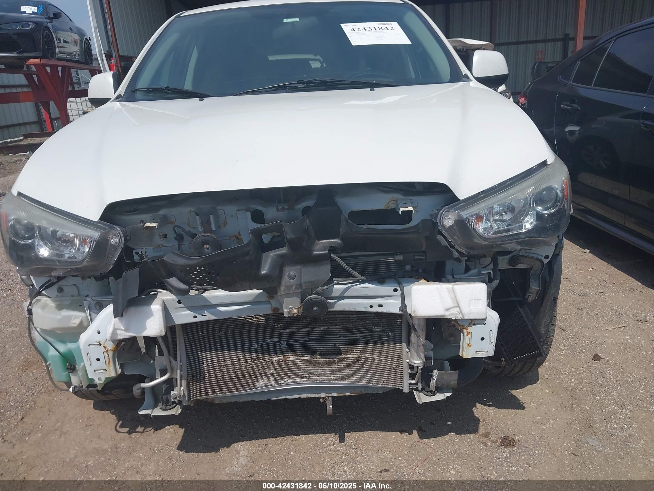 2015 Mitsubishi Outlander Sport Es White vin: 4A4AP3AU1FE052986