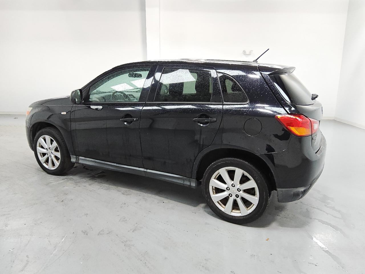 2015 Mitsubishi Outlander Sport Es Black vin: 4A4AP3AU1FE056097 Damage: Left Qtr Panel, Chipped, 3