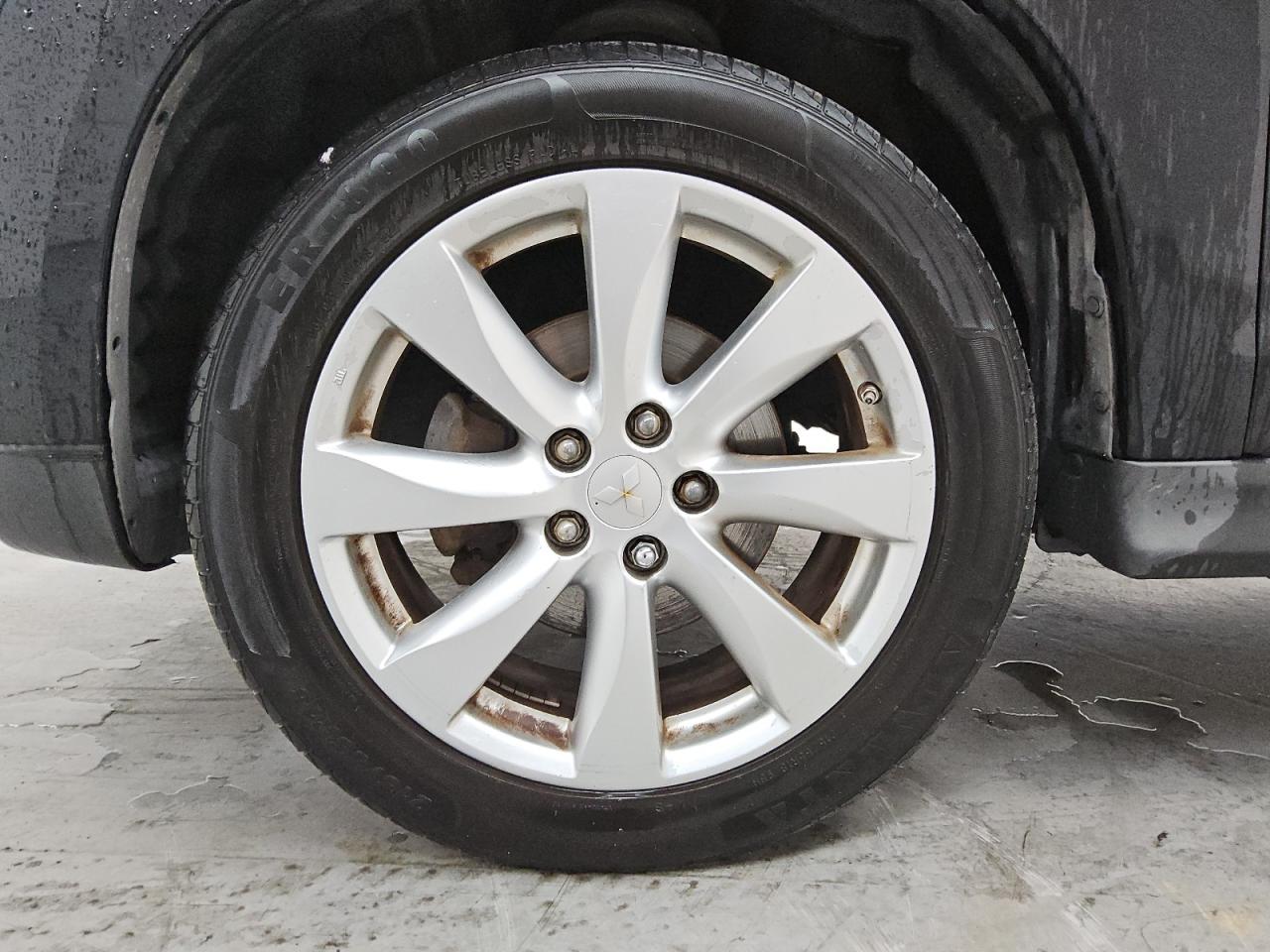 2015 Mitsubishi Outlander Sport Es Black vin: 4A4AP3AU1FE056097 Damage: Left Front Tire, Worn, Replacement Required
