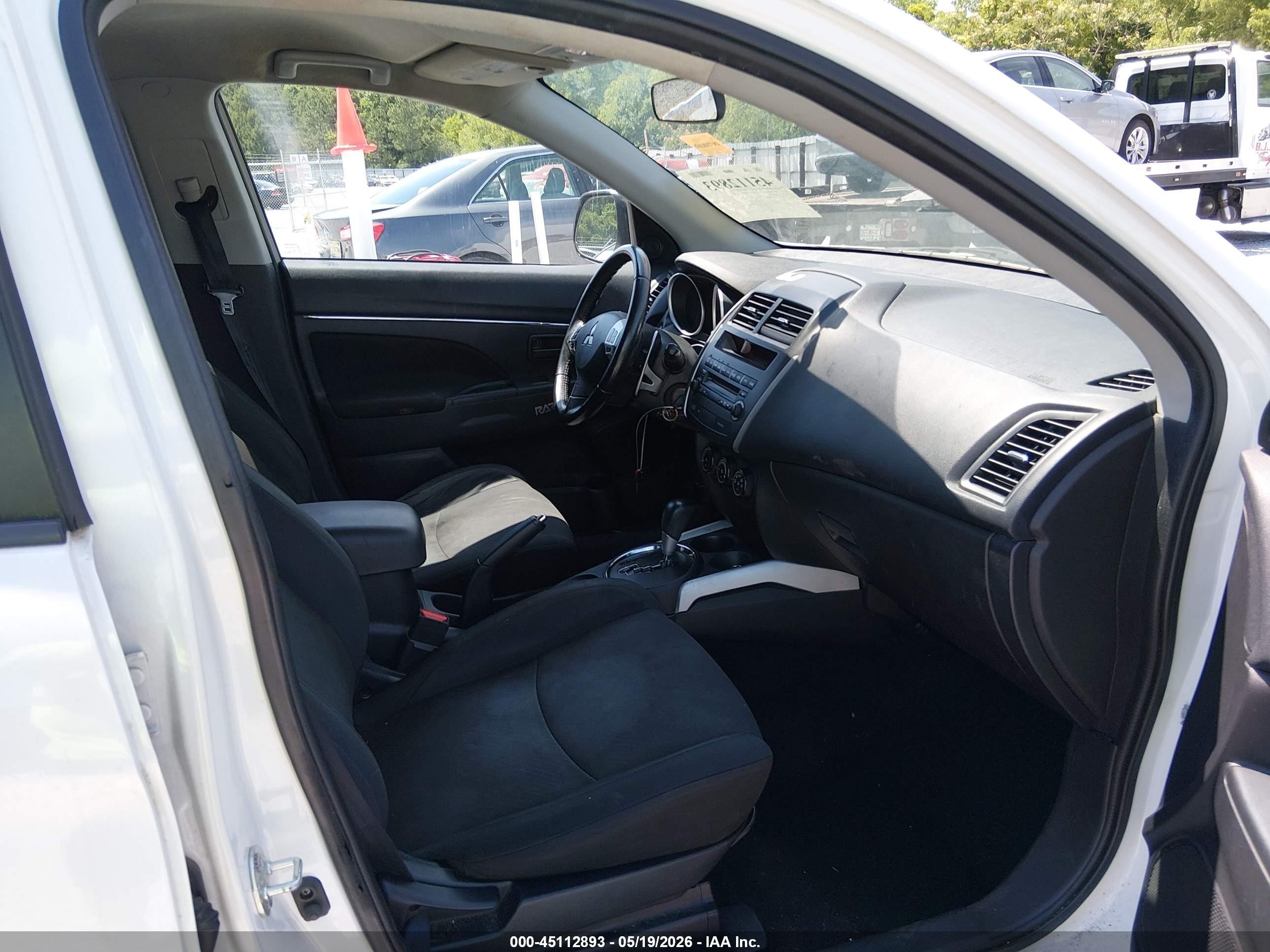 2013 Mitsubishi Outlander Sport Es White vin: 4A4AP3AU2DE018049