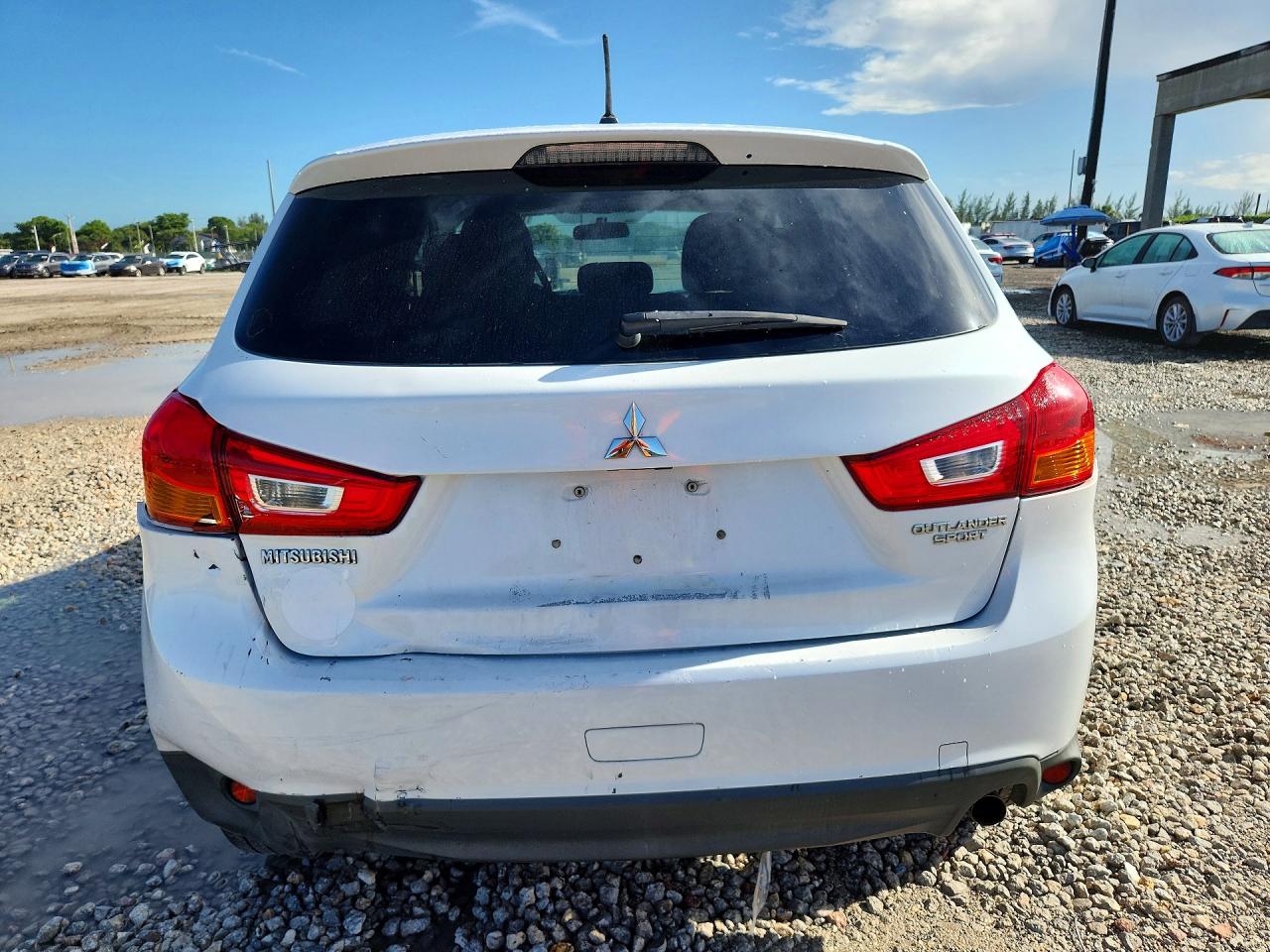 2013 Mitsubishi Outlander Sport Es White vin: 4A4AP3AU2DE018052