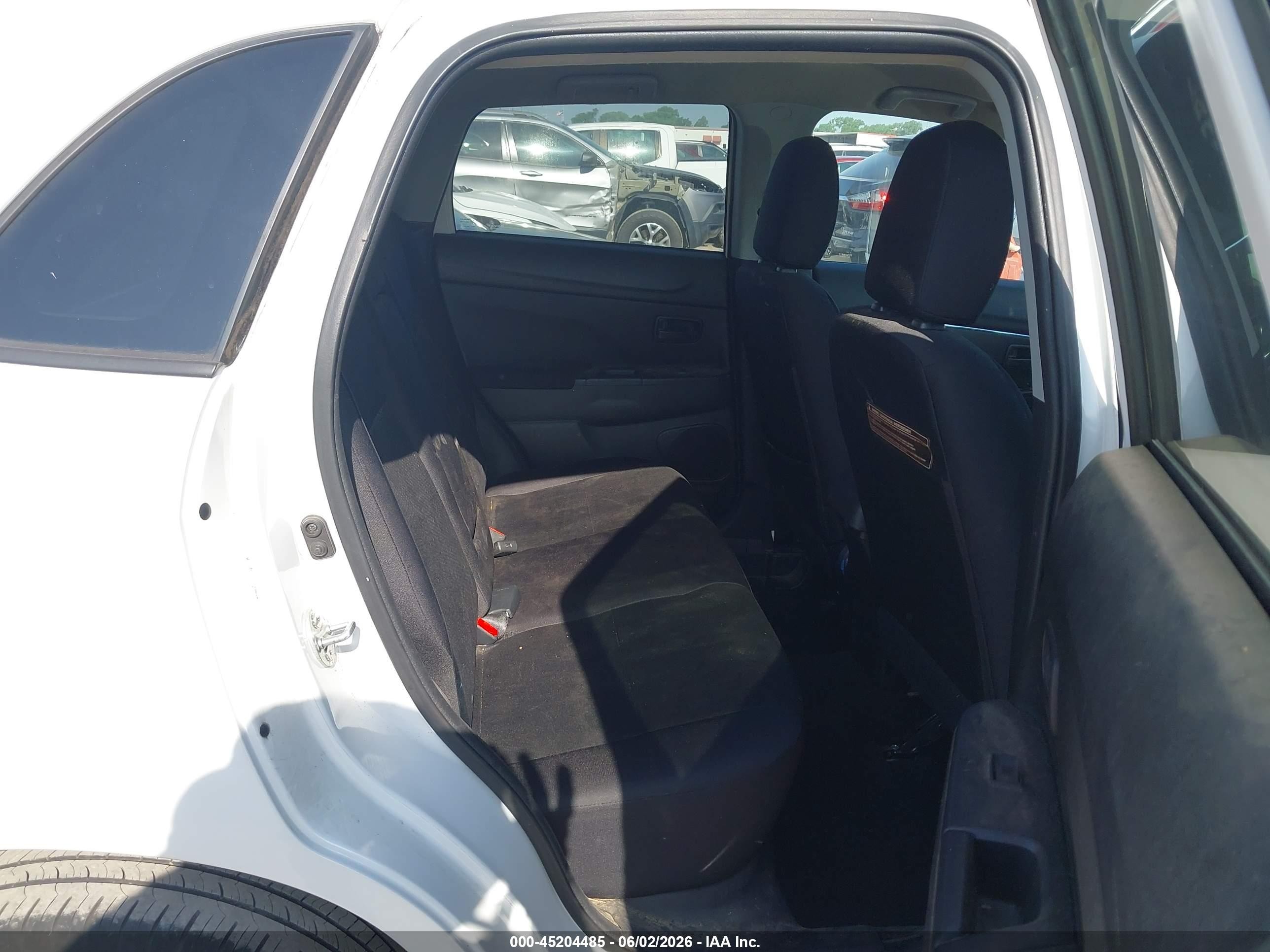 2013 Mitsubishi Outlander Sport Es Белый vin: 4A4AP3AU2DE025485
