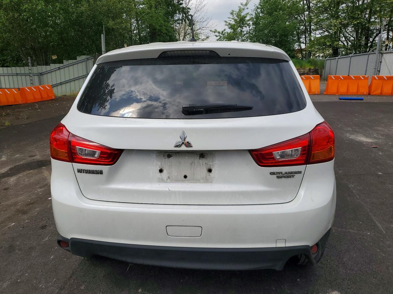 2014 Mitsubishi Outlander Sport Es White vin: 4A4AP3AU2EE018313