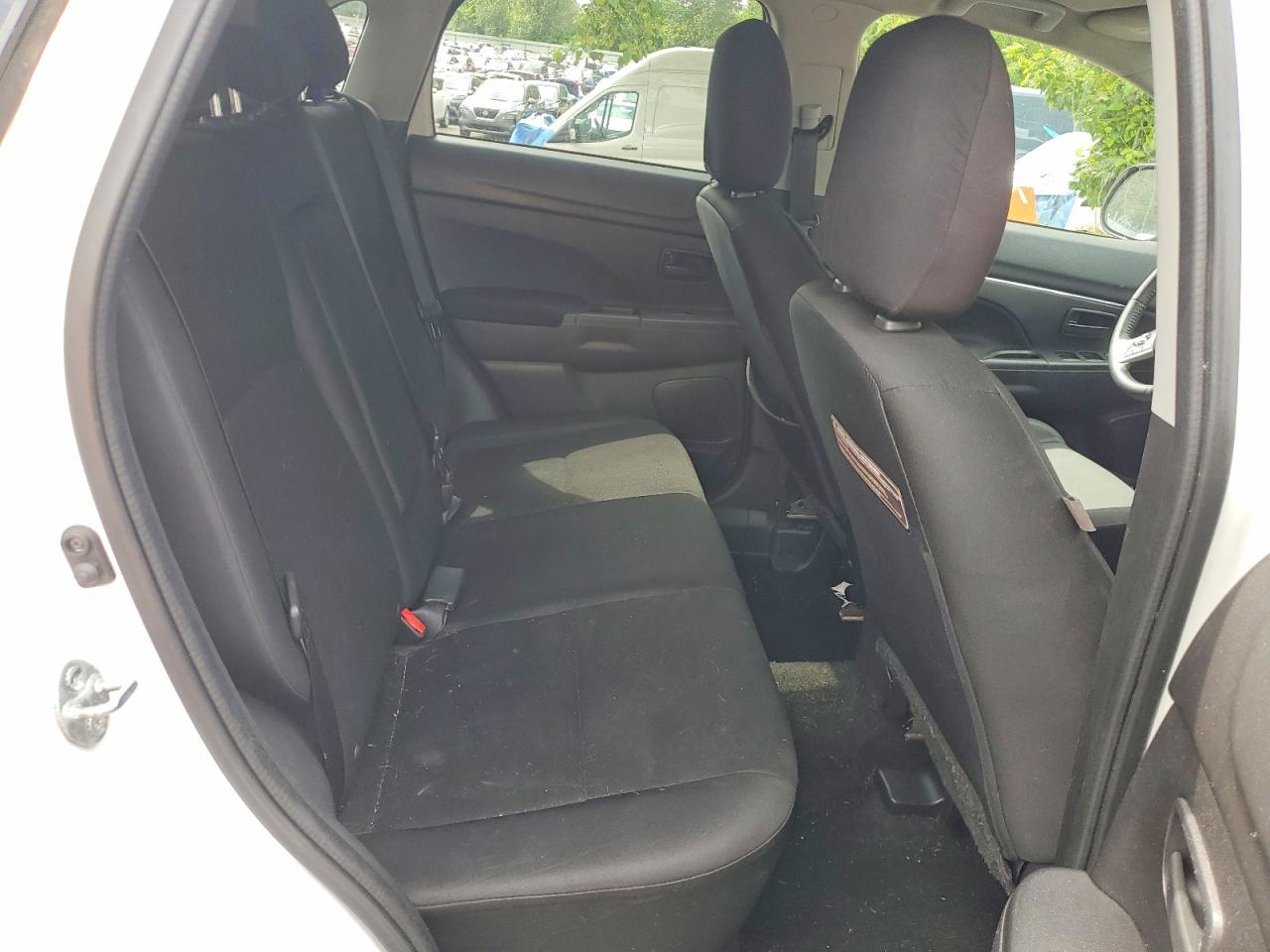2014 Mitsubishi Outlander Sport Es White vin: 4A4AP3AU2EE018313