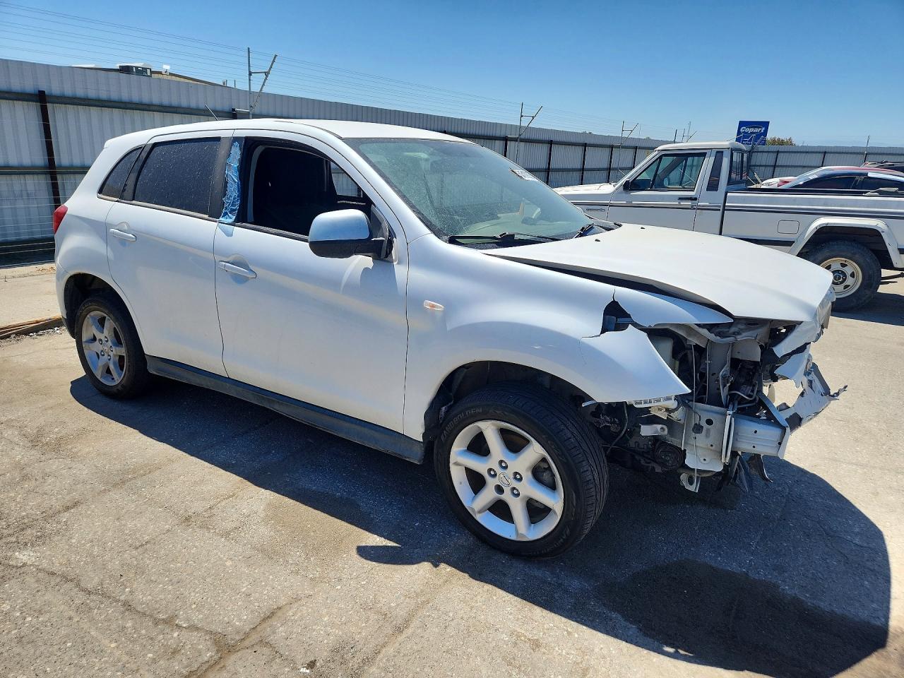 2015 Mitsubishi Outlander Sport Es Two Tone vin: 4A4AP3AU2FE007457