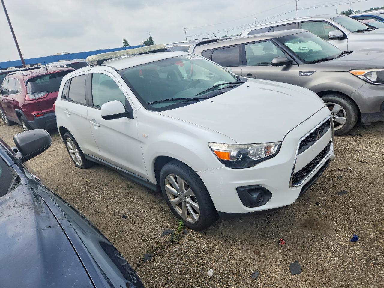 2015 Mitsubishi Outlander Sport Es White vin: 4A4AP3AU2FE015803