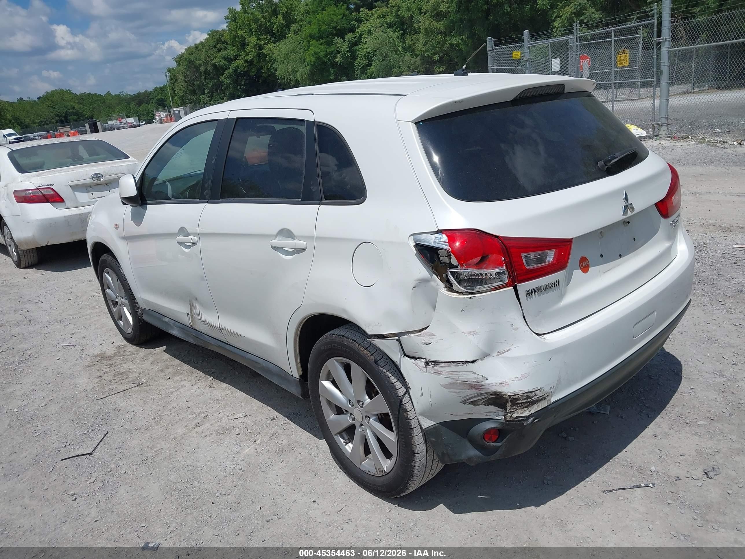2013 Mitsubishi Outlander Sport Es White vin: 4A4AP3AU3DE019274