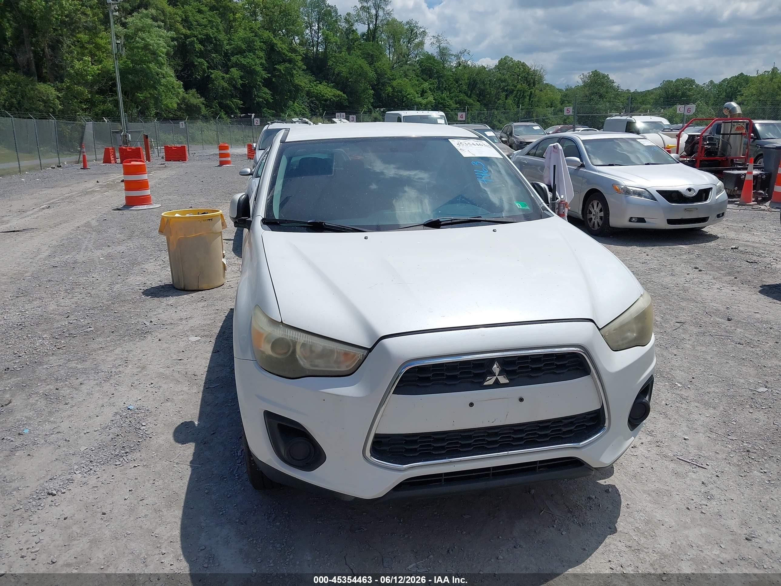 2013 Mitsubishi Outlander Sport Es White vin: 4A4AP3AU3DE019274