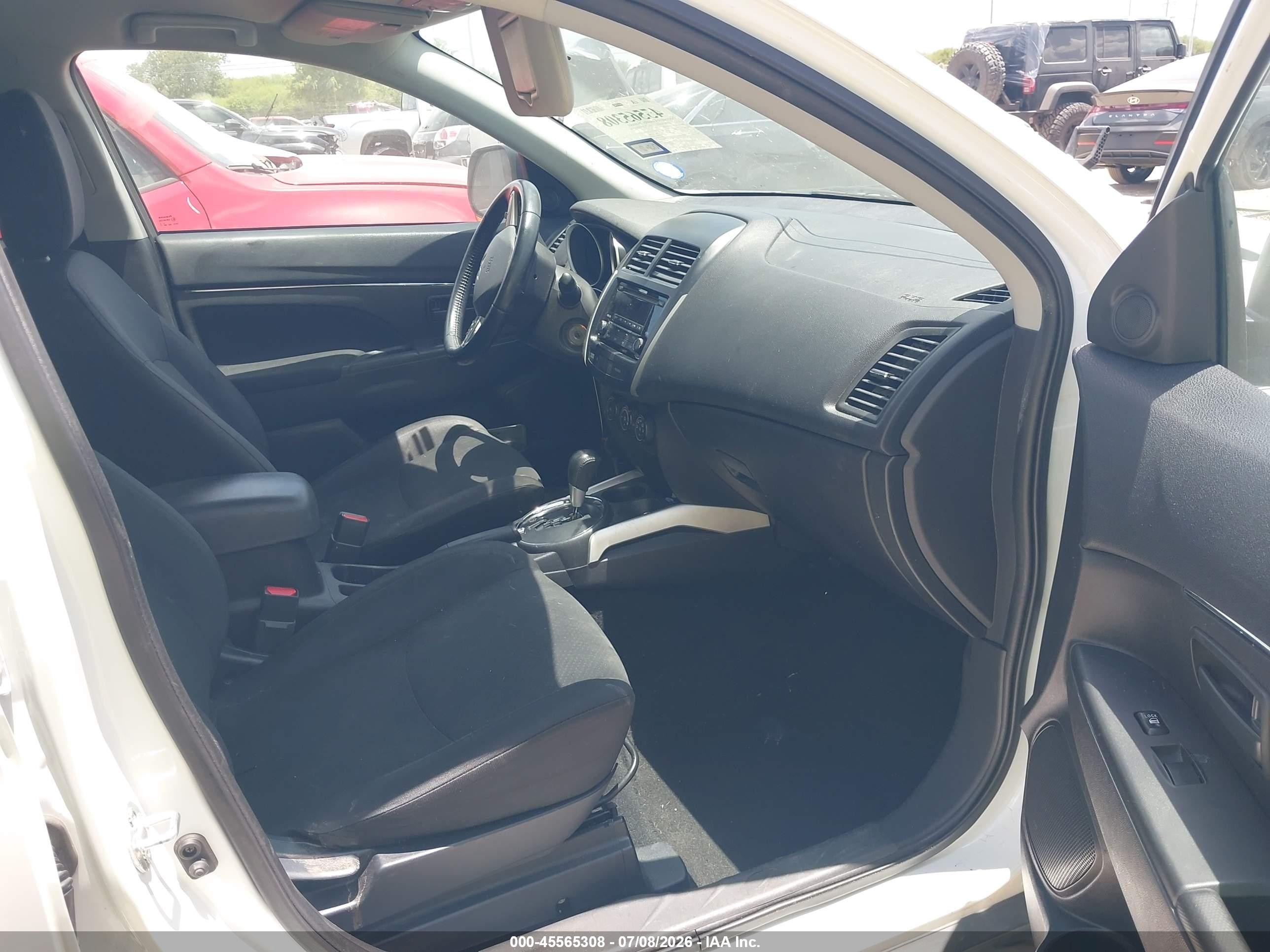 2014 Mitsubishi Outlander Sport Es White vin: 4A4AP3AU3EE019745