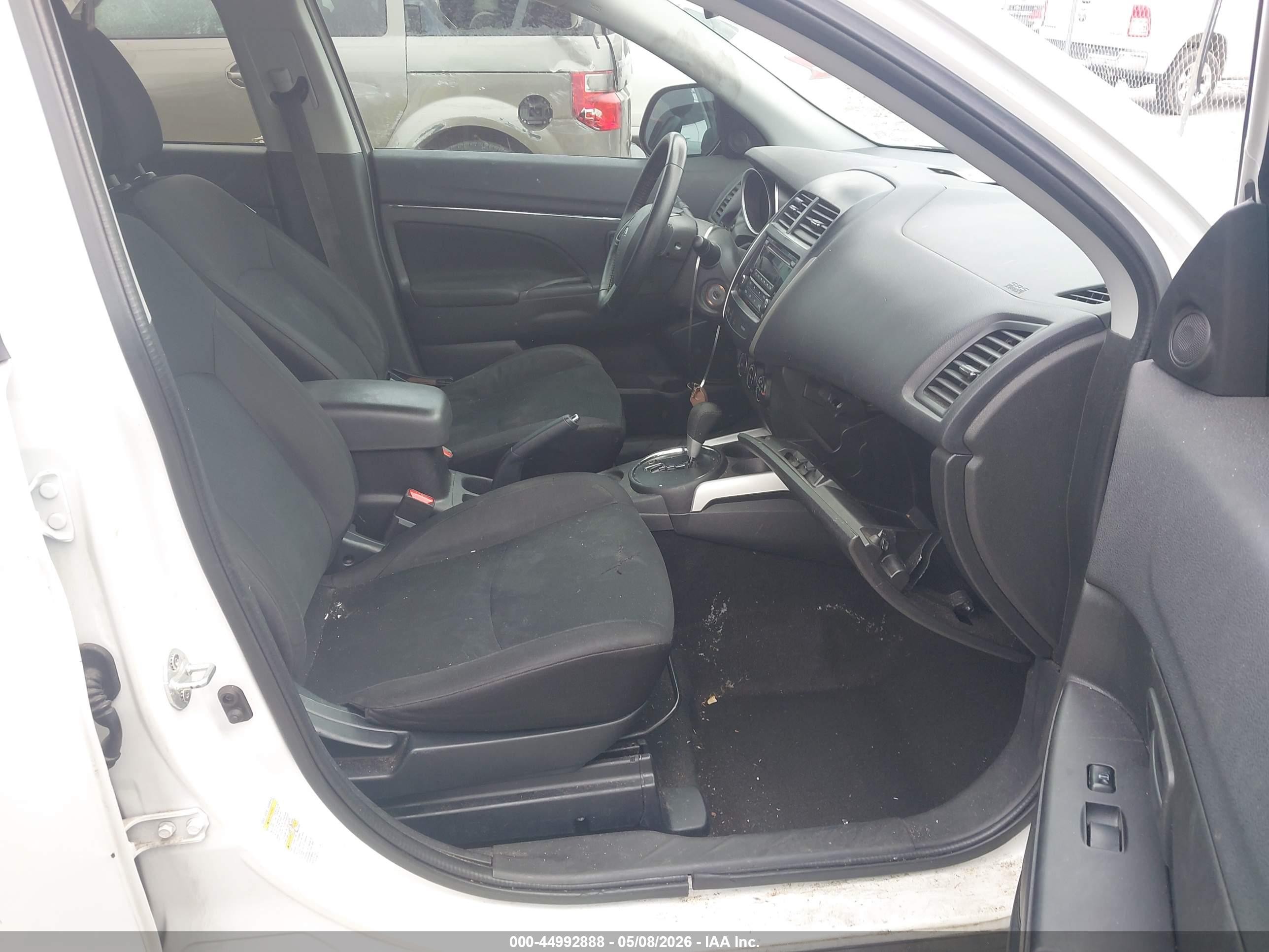 2014 Mitsubishi Outlander Sport Es White vin: 4A4AP3AU3EE029076