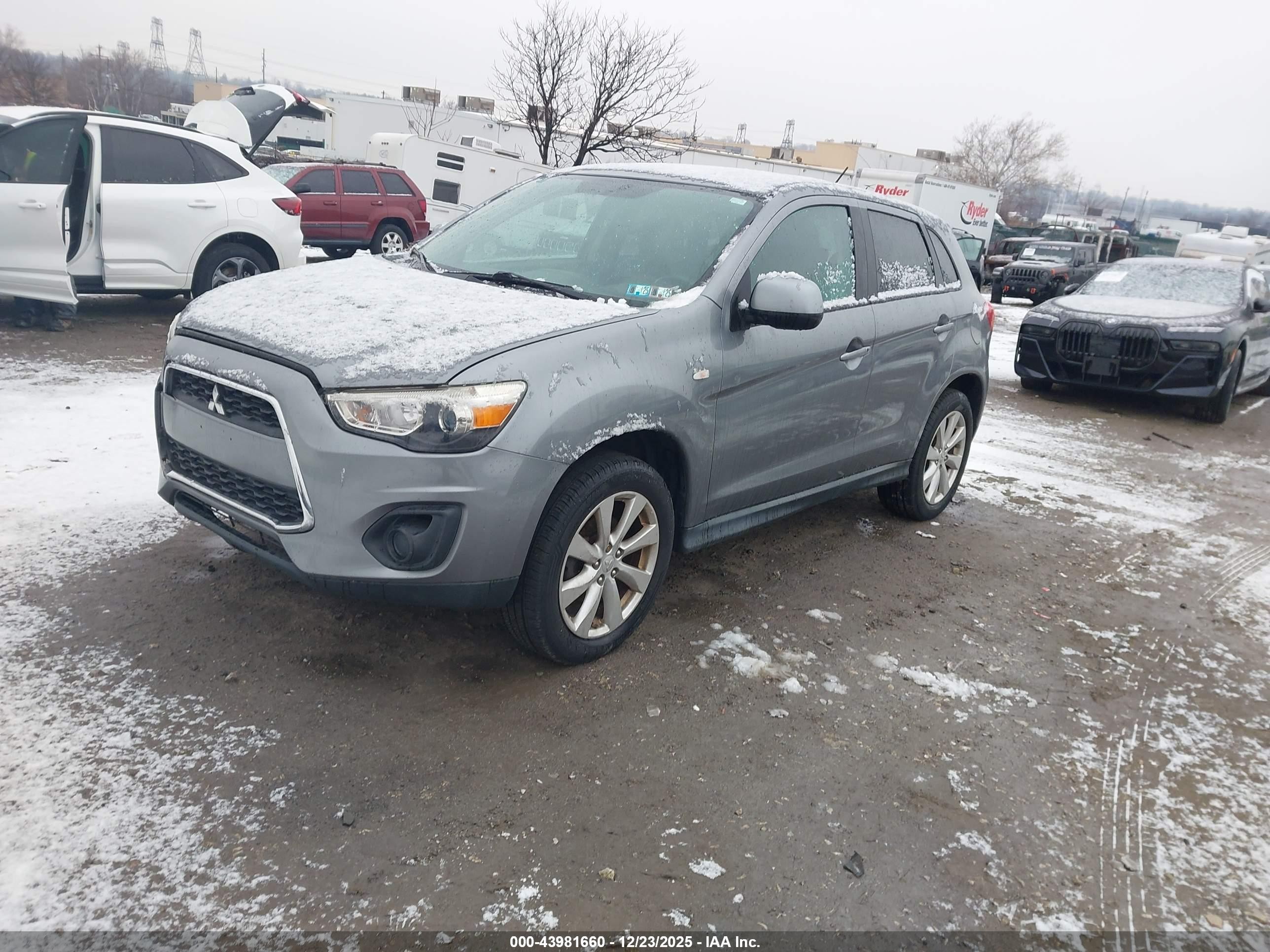 2015 Mitsubishi Outlander Sport Es Gray vin: 4A4AP3AU3FE049670