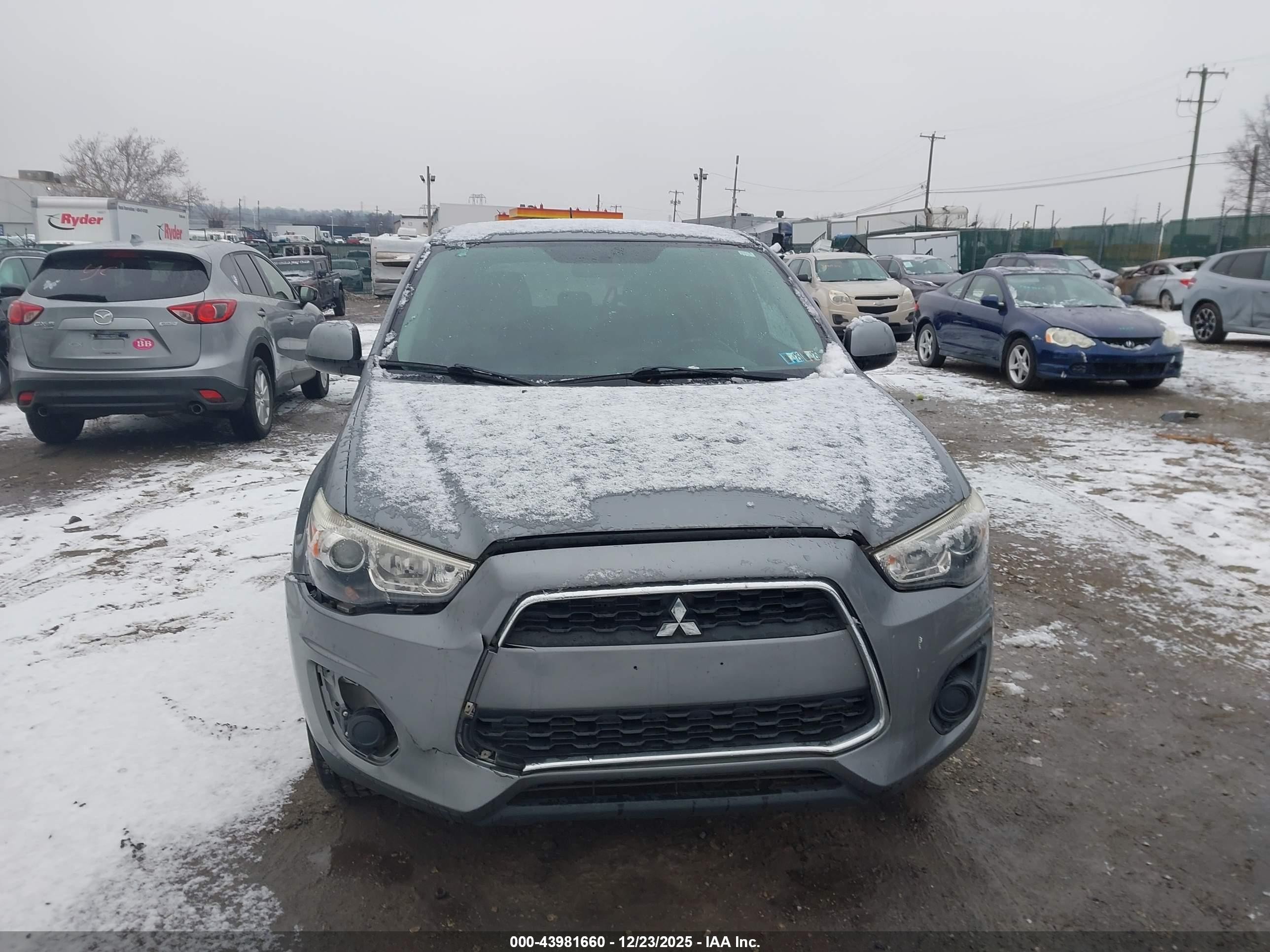 2015 Mitsubishi Outlander Sport Es Gray vin: 4A4AP3AU3FE049670