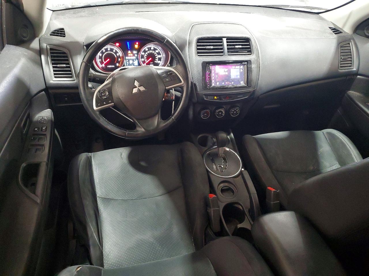 2015 Mitsubishi Outlander Sport Es Белый vin: 4A4AP3AU3FE055470