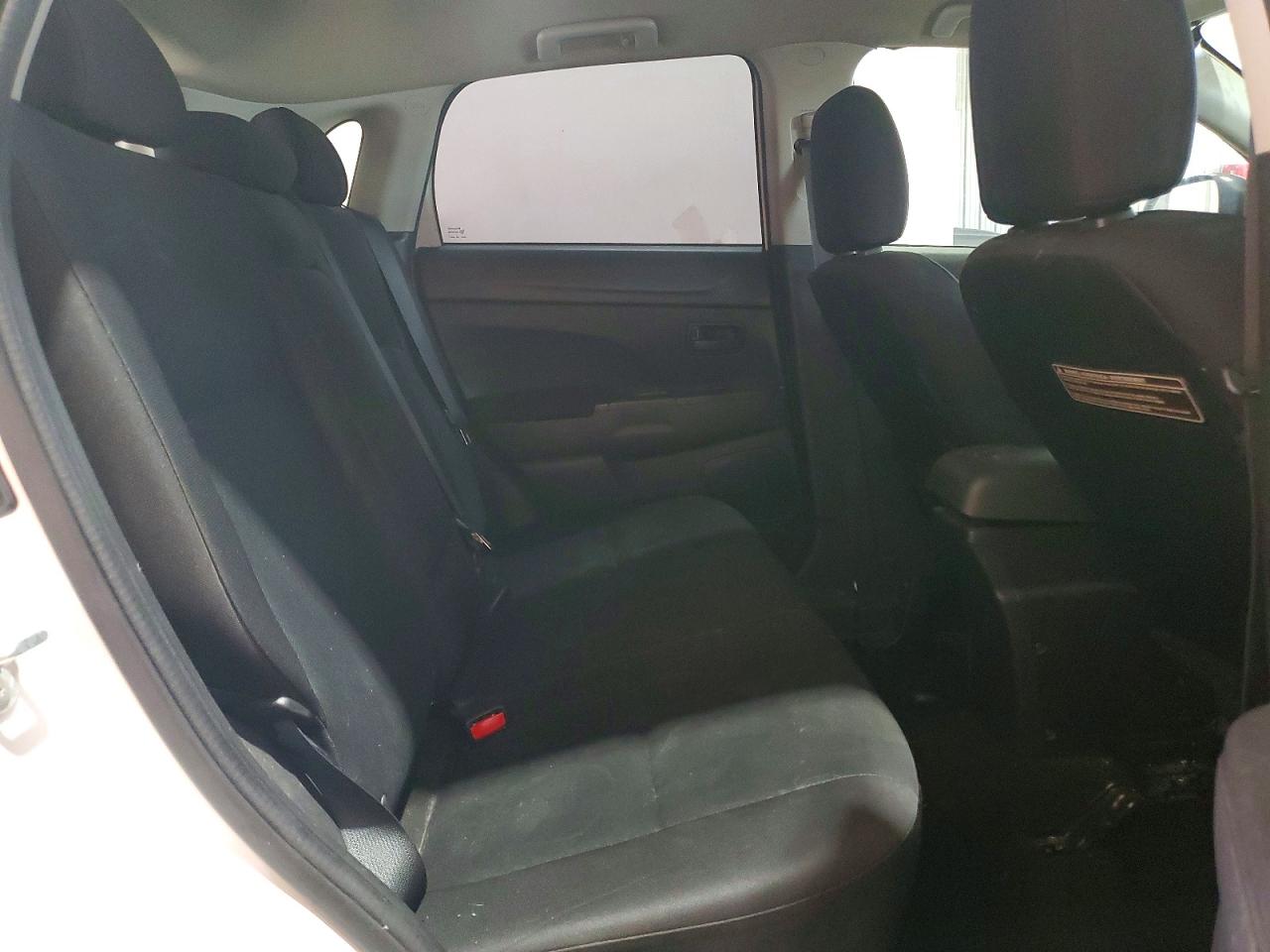 2015 Mitsubishi Outlander Sport Es Белый vin: 4A4AP3AU3FE055470