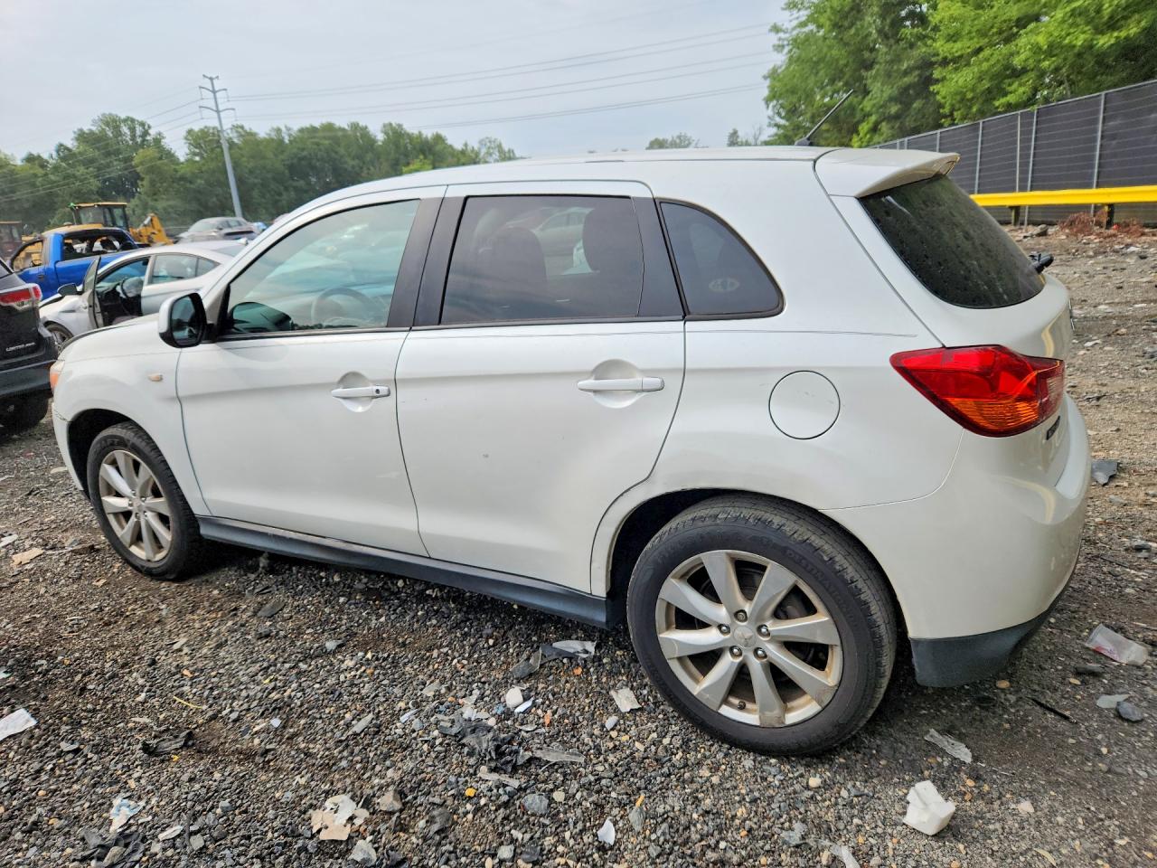 2014 Mitsubishi Outlander Sport Es White vin: 4A4AP3AU4EE023254