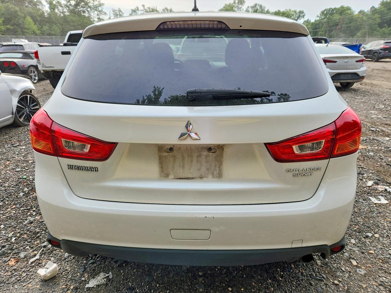 2014 Mitsubishi Outlander Sport Es White vin: 4A4AP3AU4EE023254