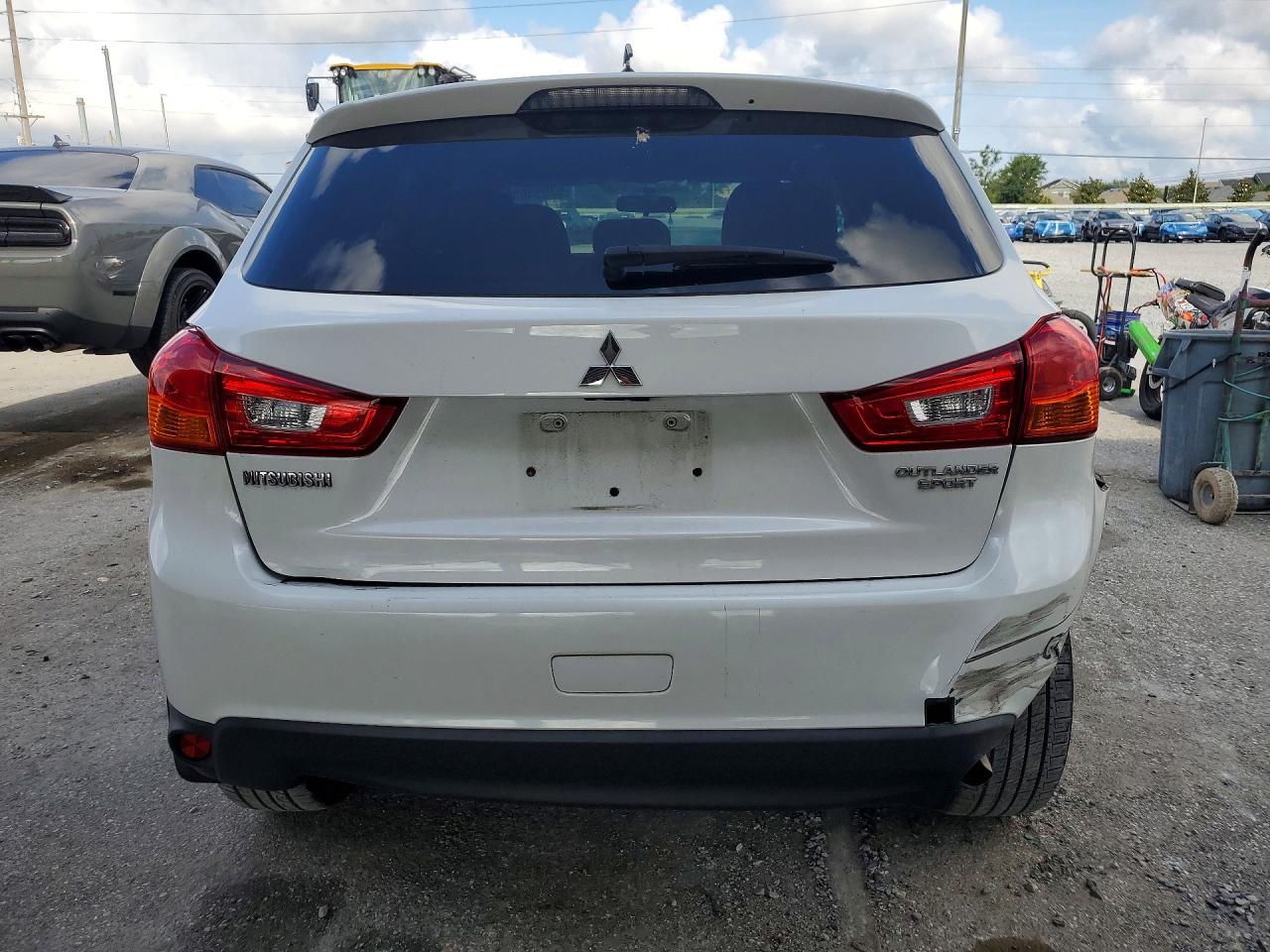2014 Mitsubishi Outlander Sport Es White vin: 4A4AP3AU4EE027031