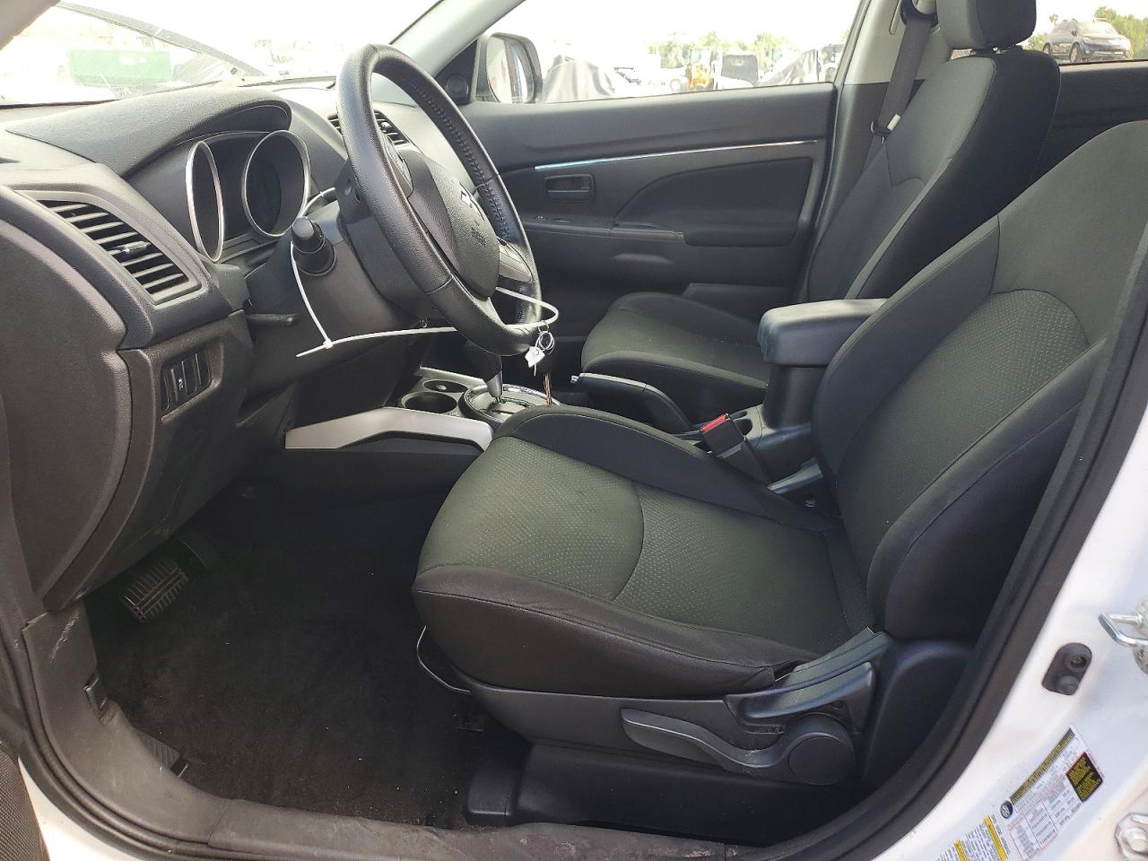 2014 Mitsubishi Outlander Sport Es White vin: 4A4AP3AU4EE027031