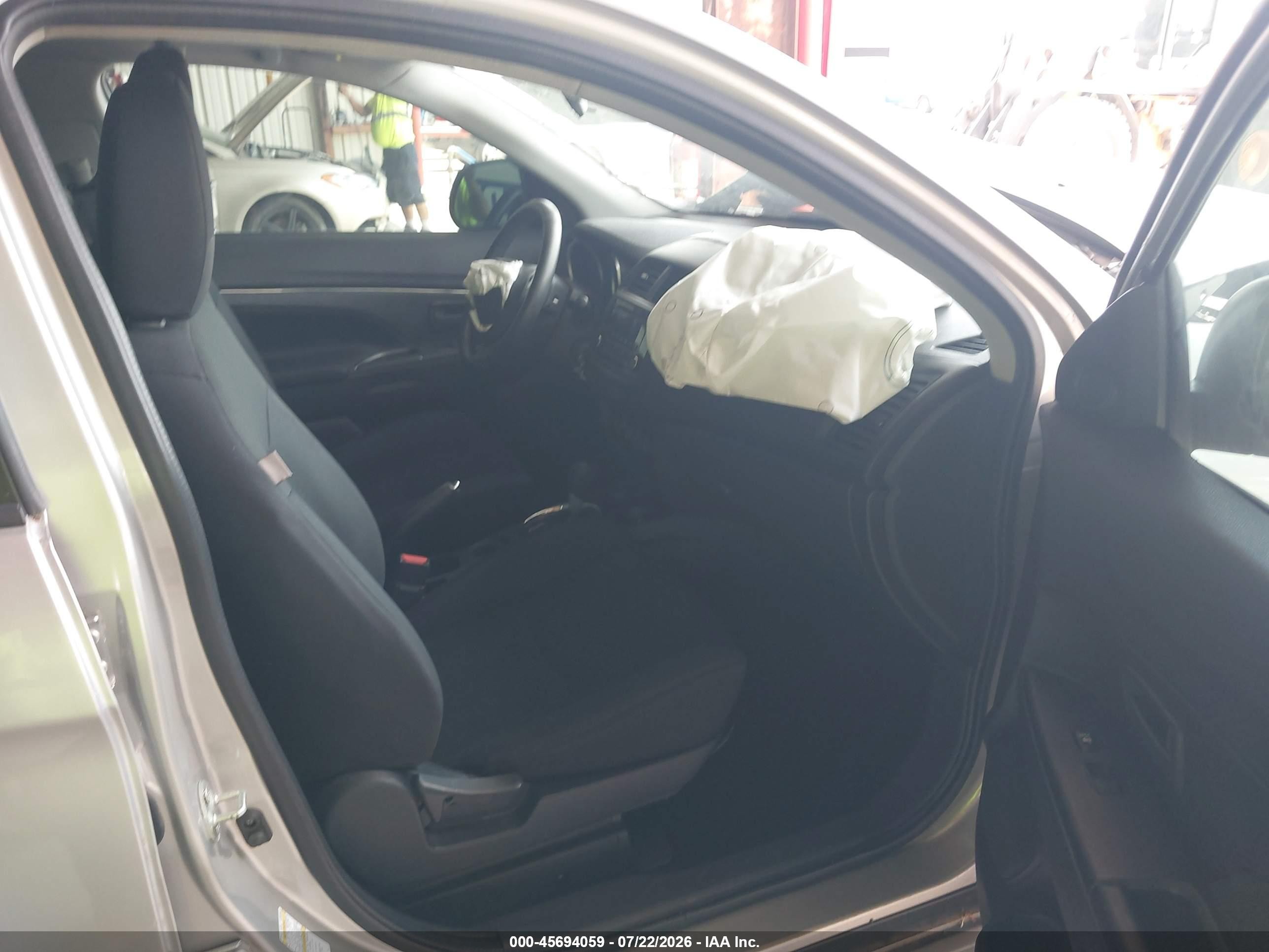 2015 Mitsubishi Outlander Sport Es Серебряный vin: 4A4AP3AU4FE023546