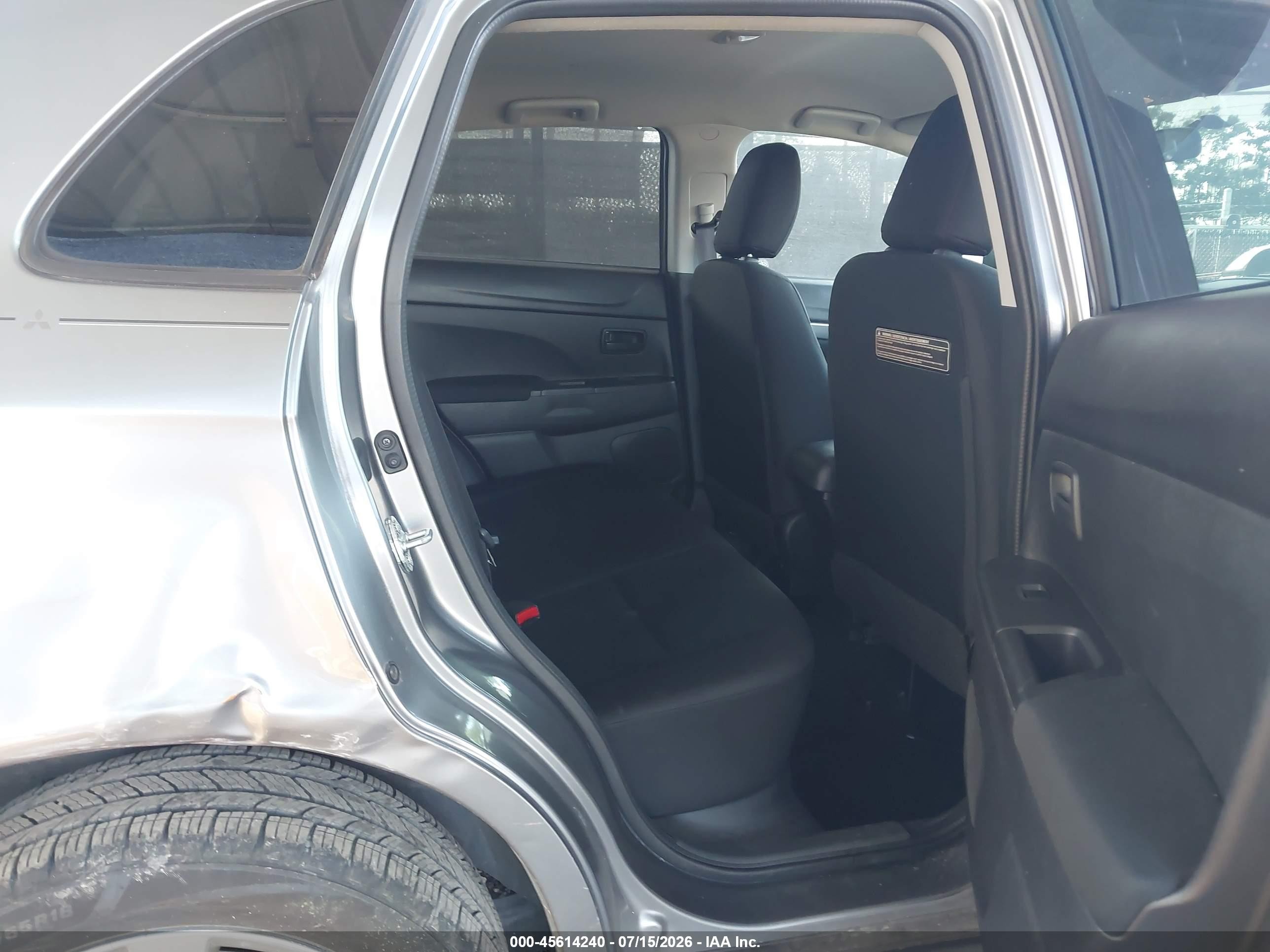 2015 Mitsubishi Outlander Sport Es Gray vin: 4A4AP3AU5FE017397