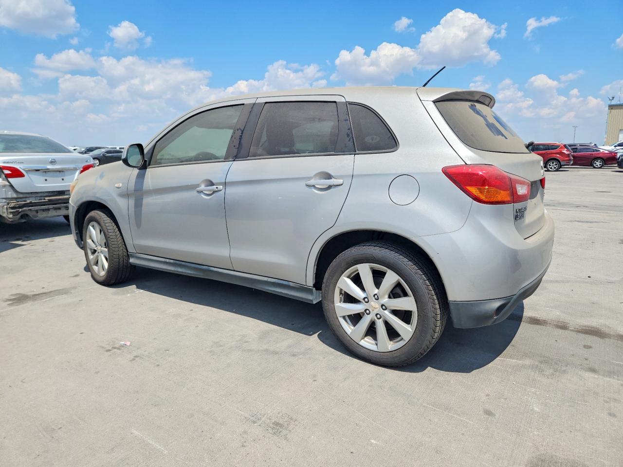 2015 Mitsubishi Outlander Sport Es Серебряный vin: 4A4AP3AU5FE057673