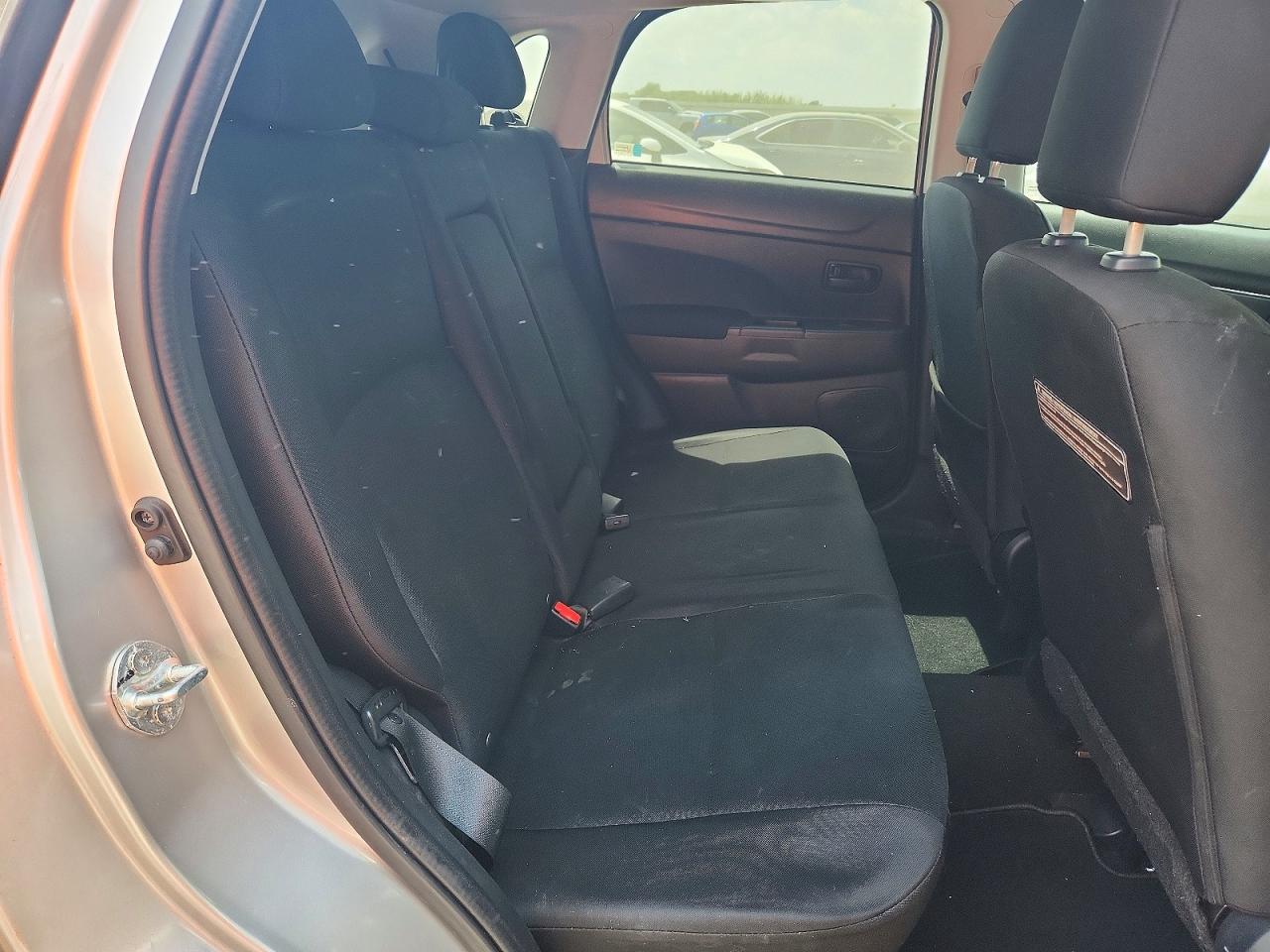 2015 Mitsubishi Outlander Sport Es Серебряный vin: 4A4AP3AU5FE057673