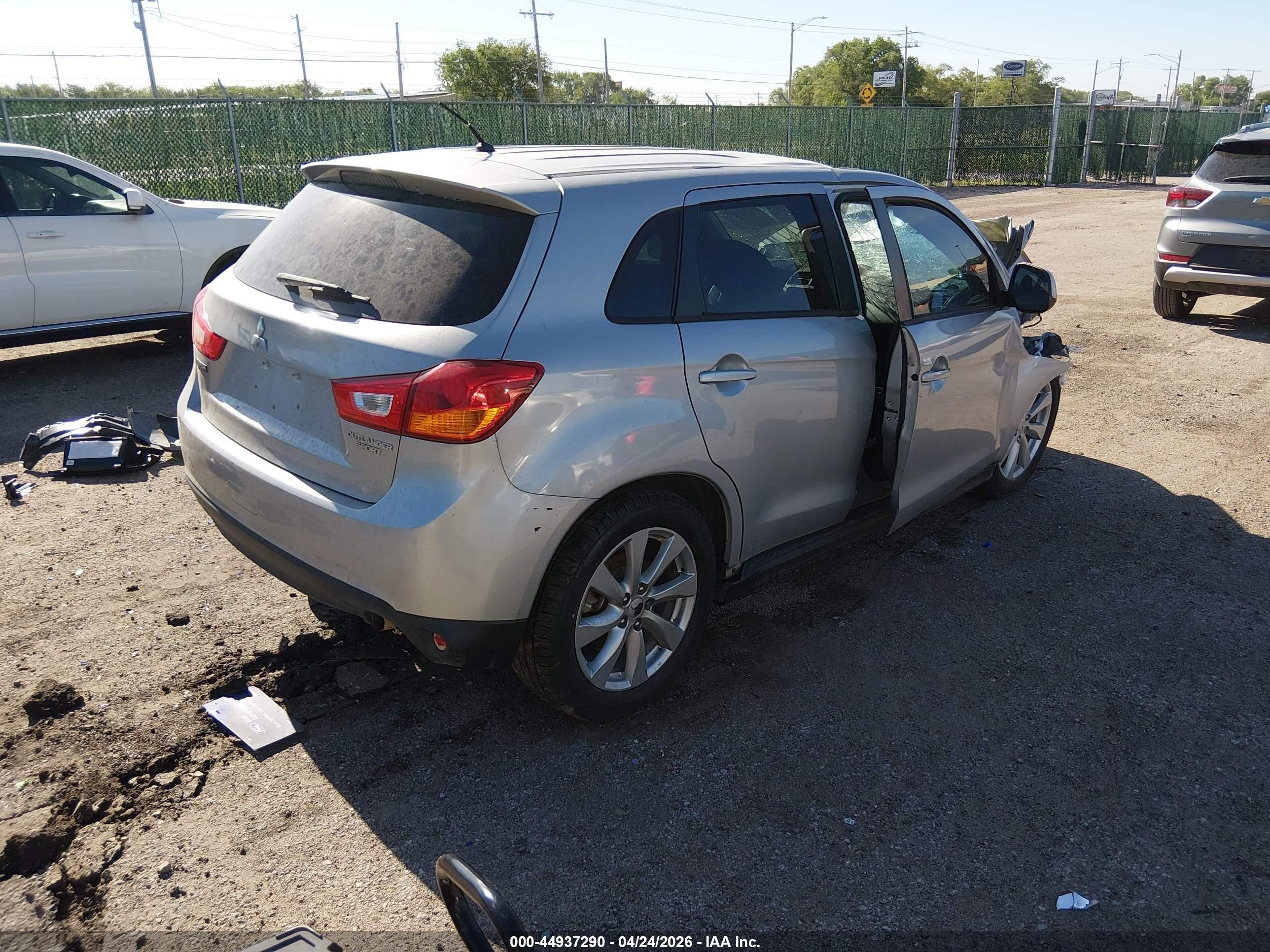 2015 Mitsubishi Outlander Sport Es Silver vin: 4A4AP3AU5FE061626